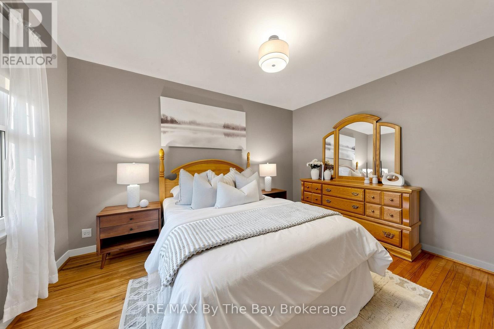 33 ADA CRESCENT - 16