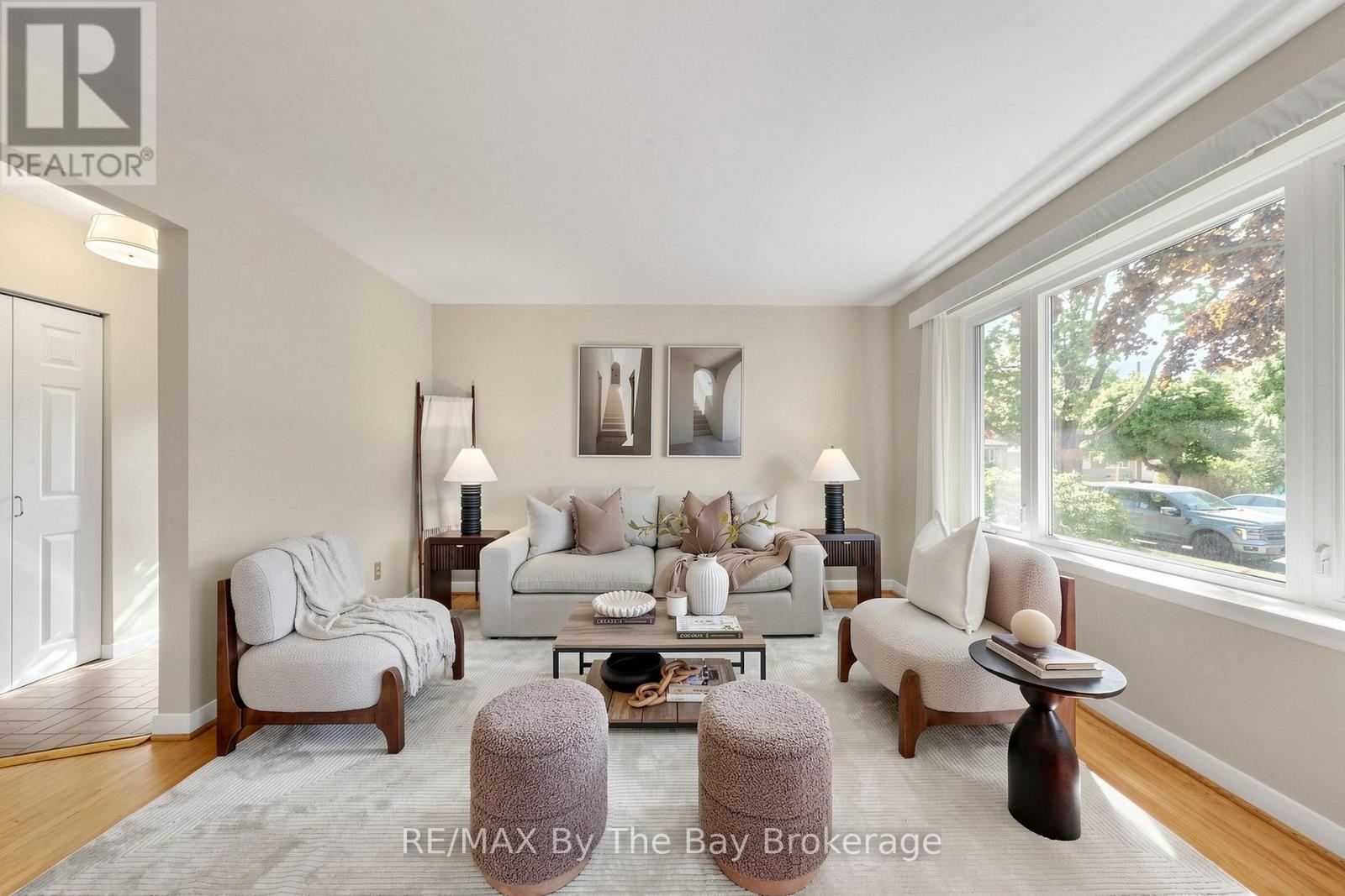 33 ADA CRESCENT - Image 3