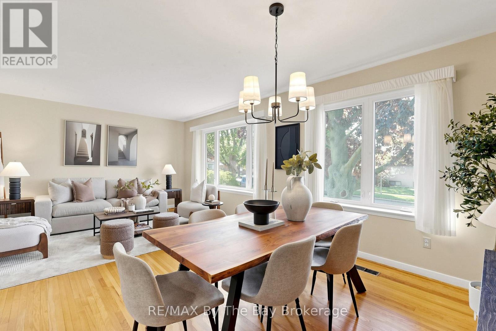33 ADA CRESCENT - 8