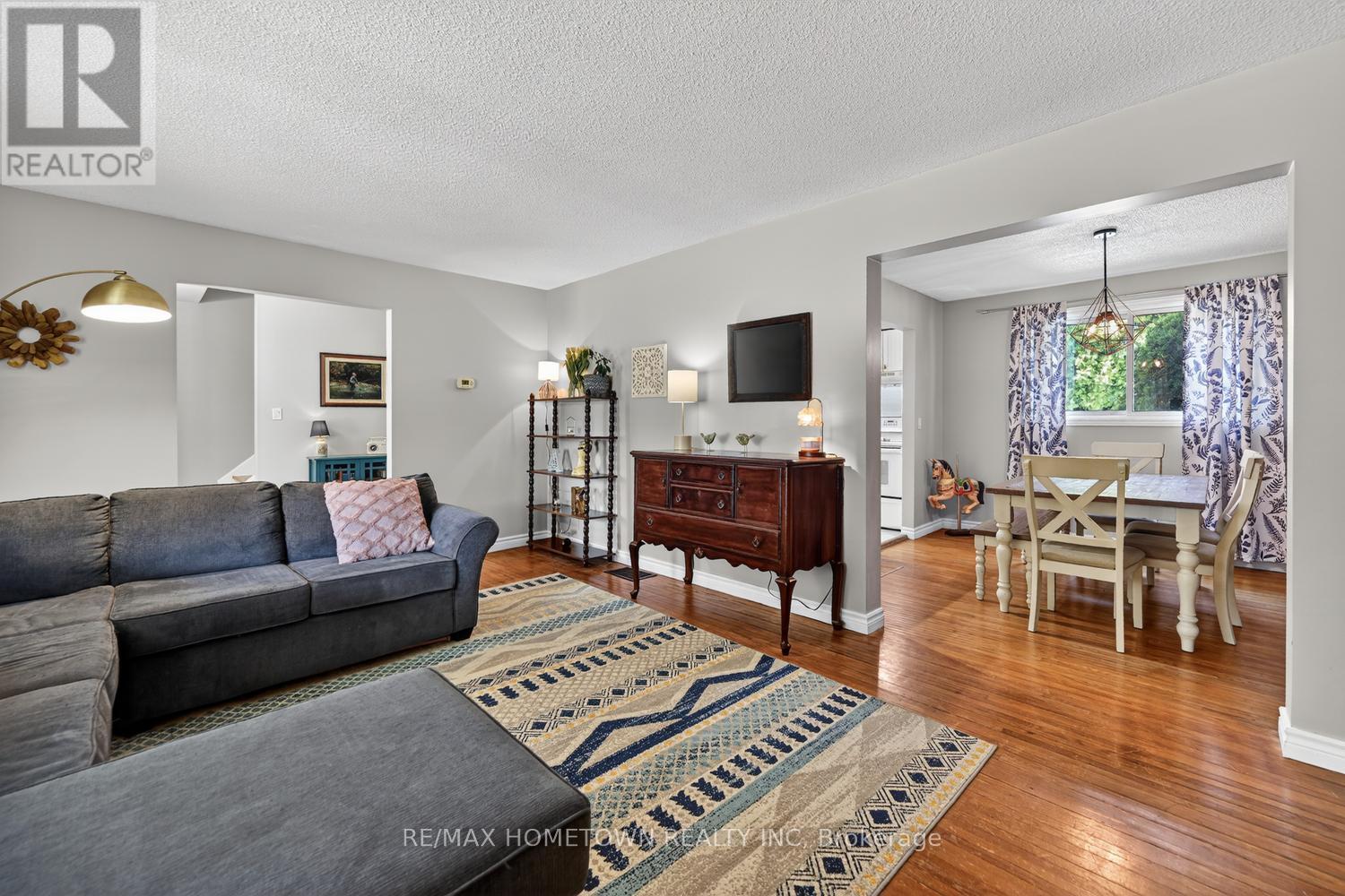 512 LAURIER BOULEVARD - 16