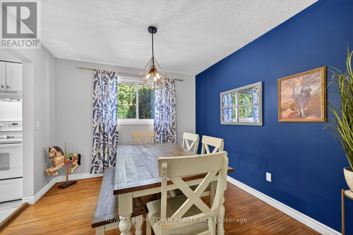 512 LAURIER BOULEVARD - 17