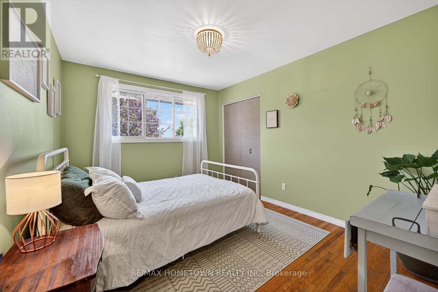 512 LAURIER BOULEVARD - 26