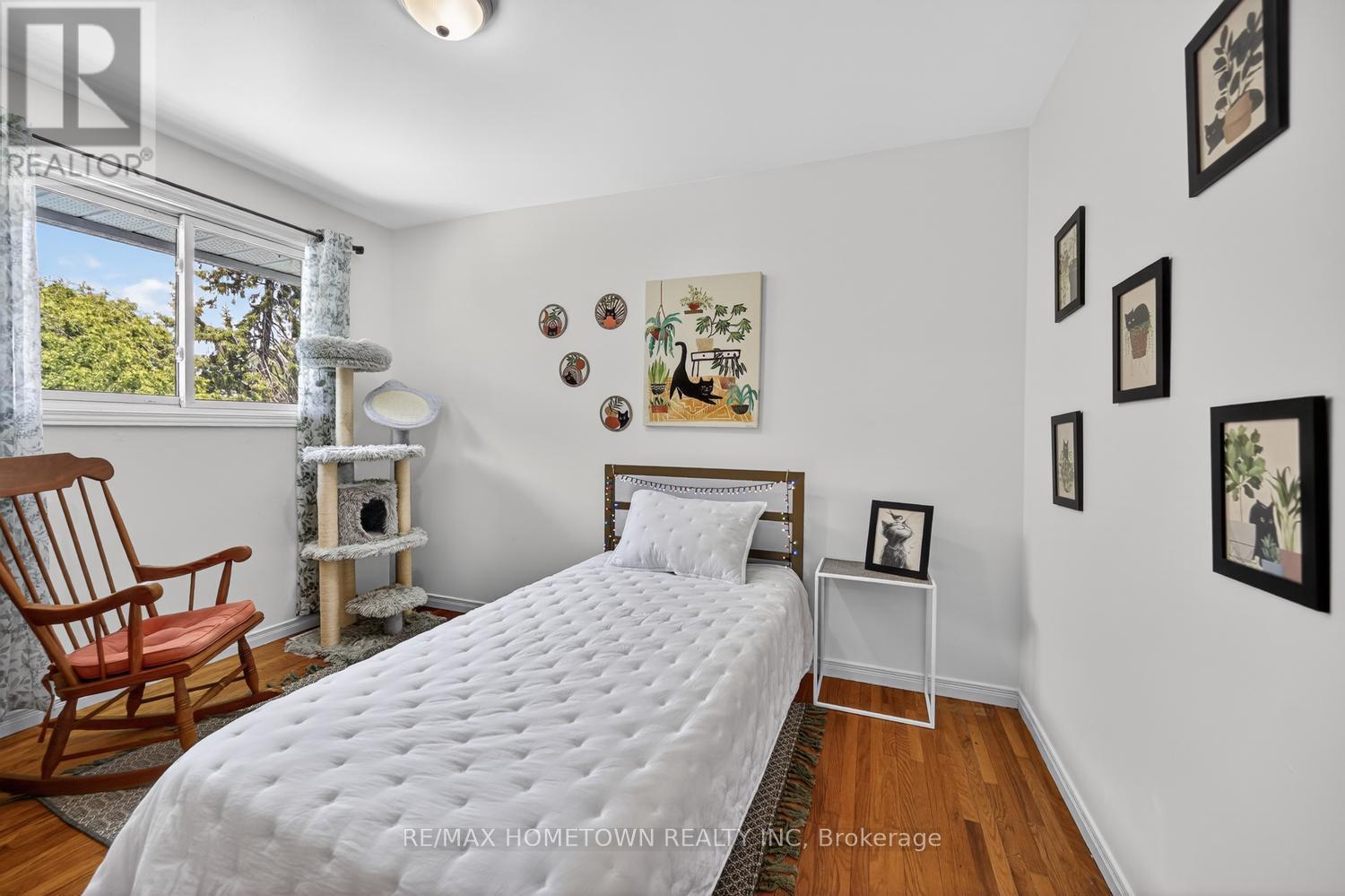 512 LAURIER BOULEVARD - 28
