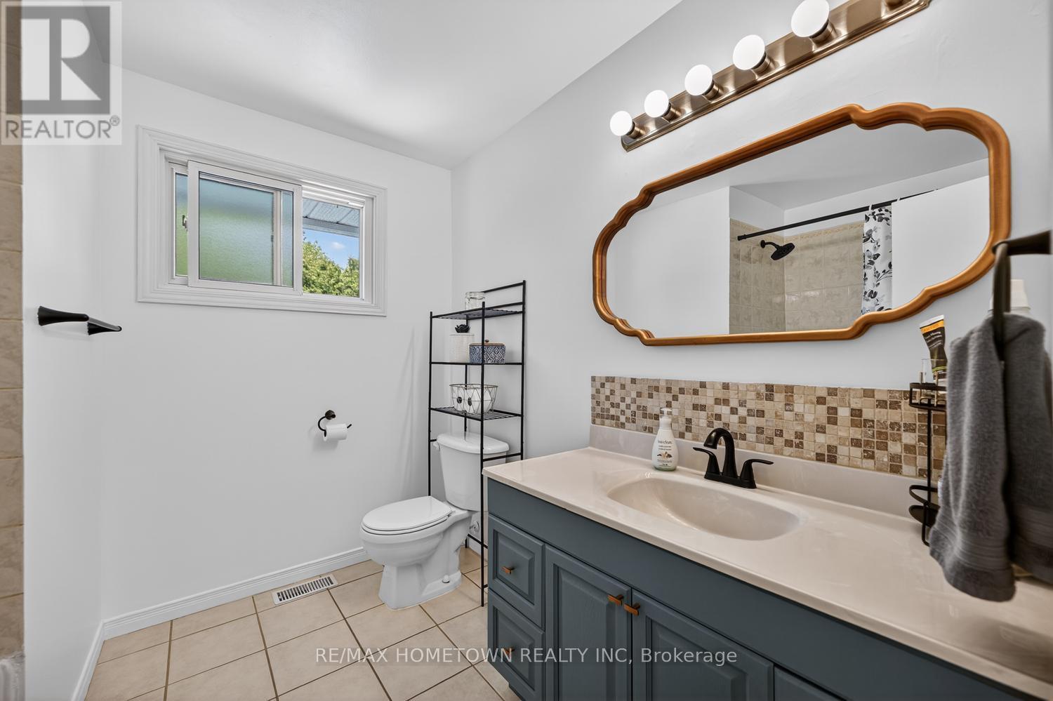 512 LAURIER BOULEVARD - 29