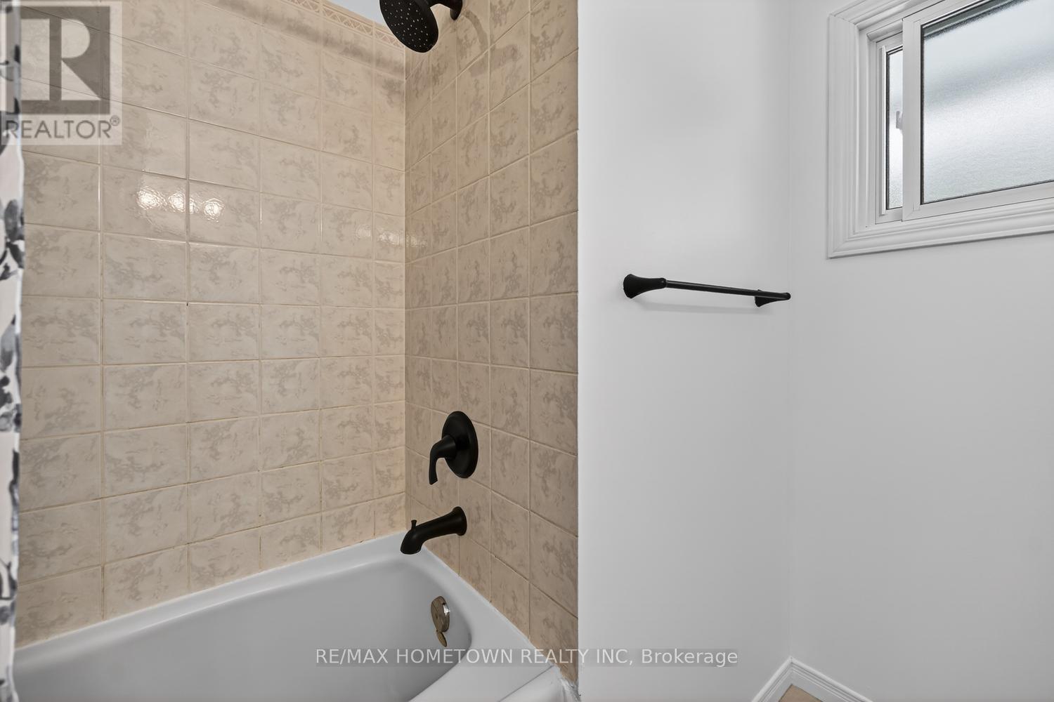 512 LAURIER BOULEVARD - 30