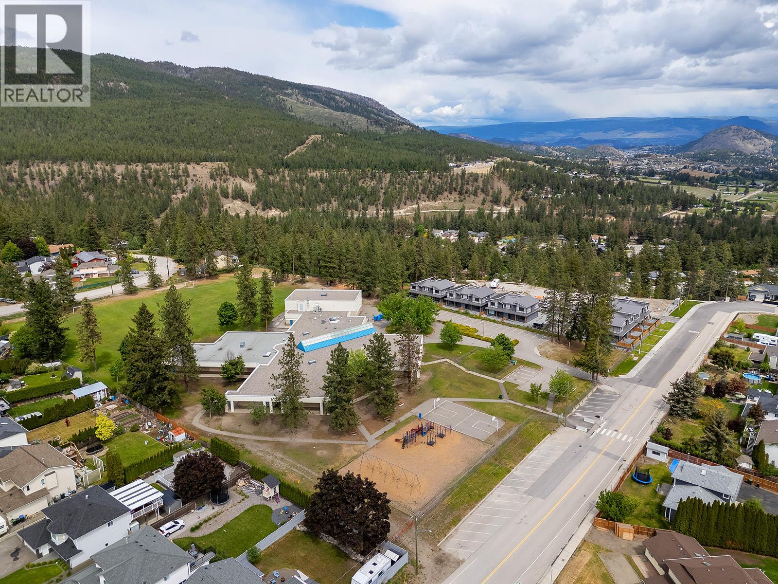 10 3210 Salmon Road, West Kelowna