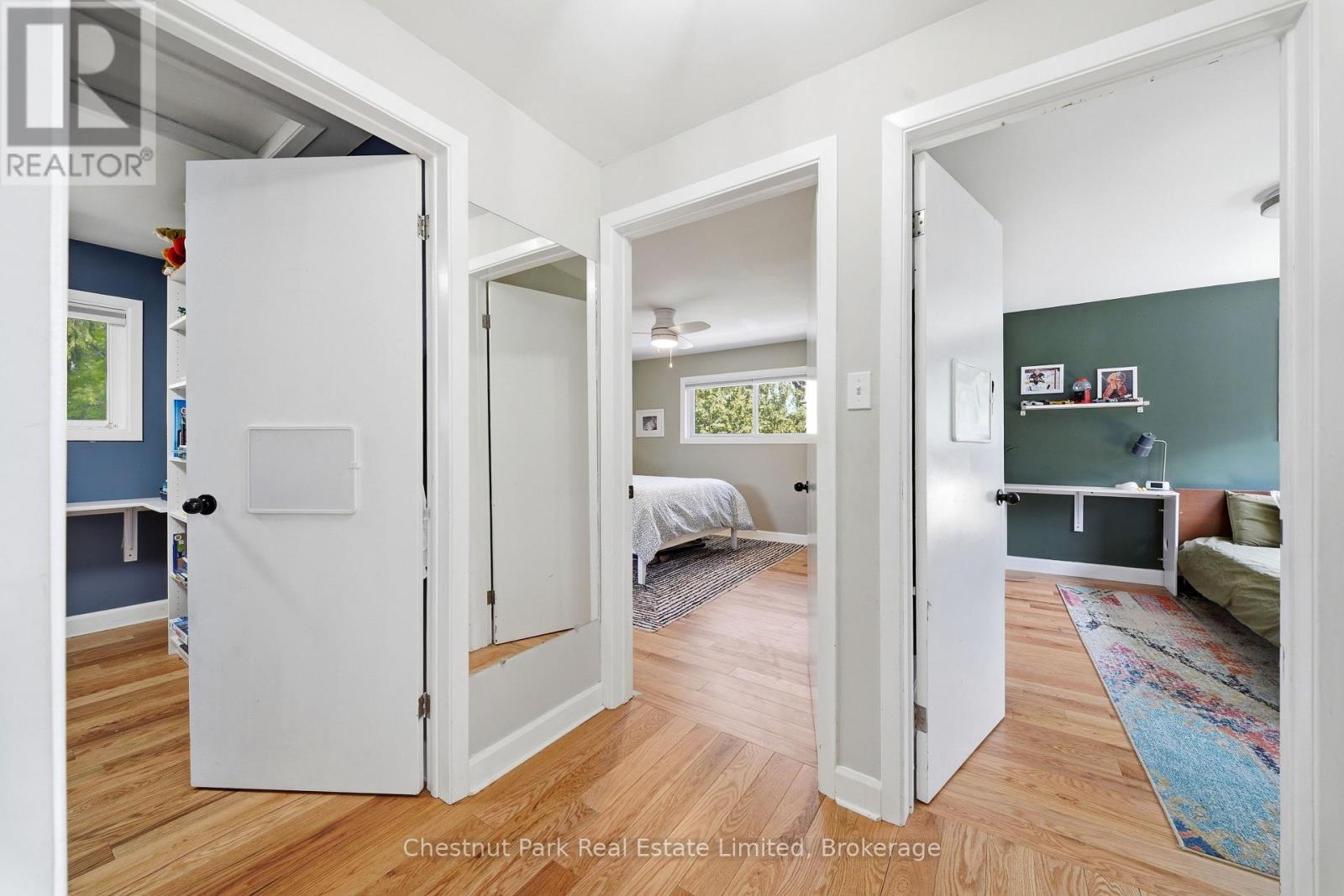 32 BARKER STREET - 25