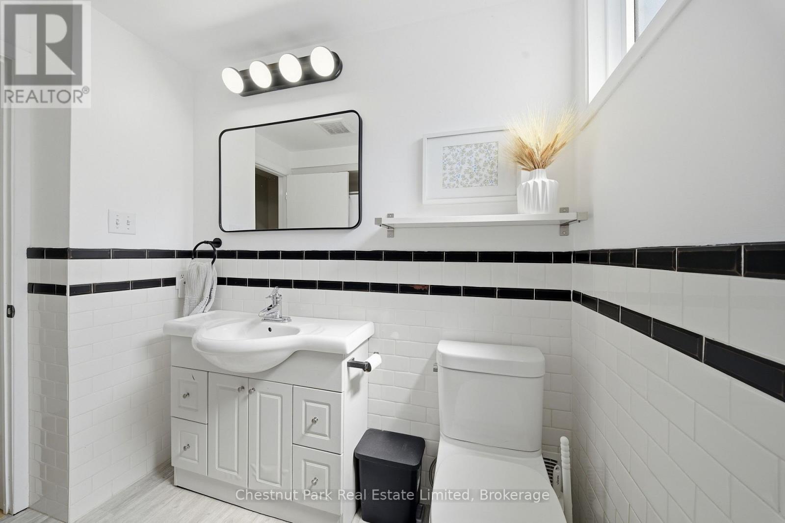 32 BARKER STREET - 31