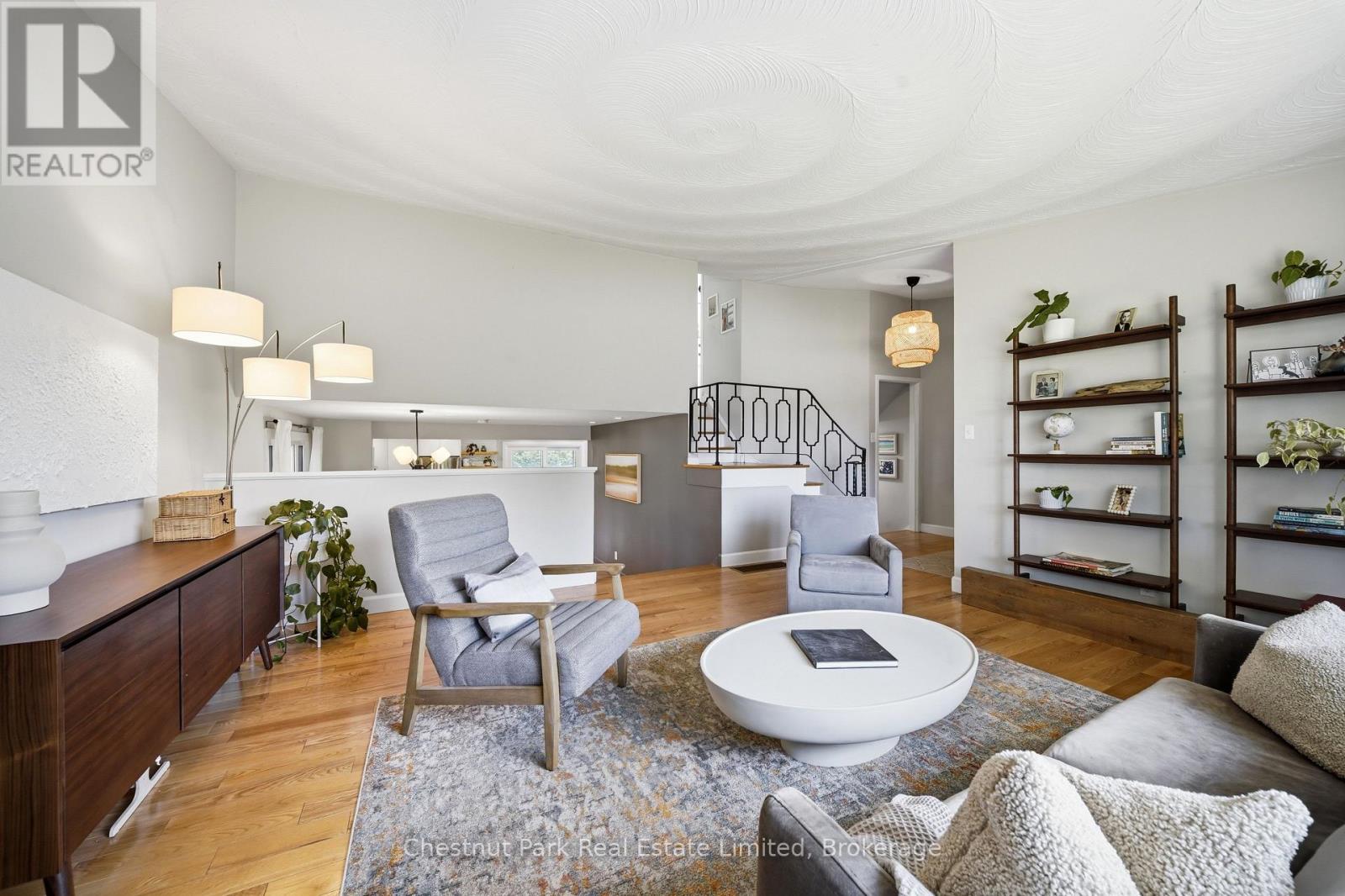 32 BARKER STREET - 8