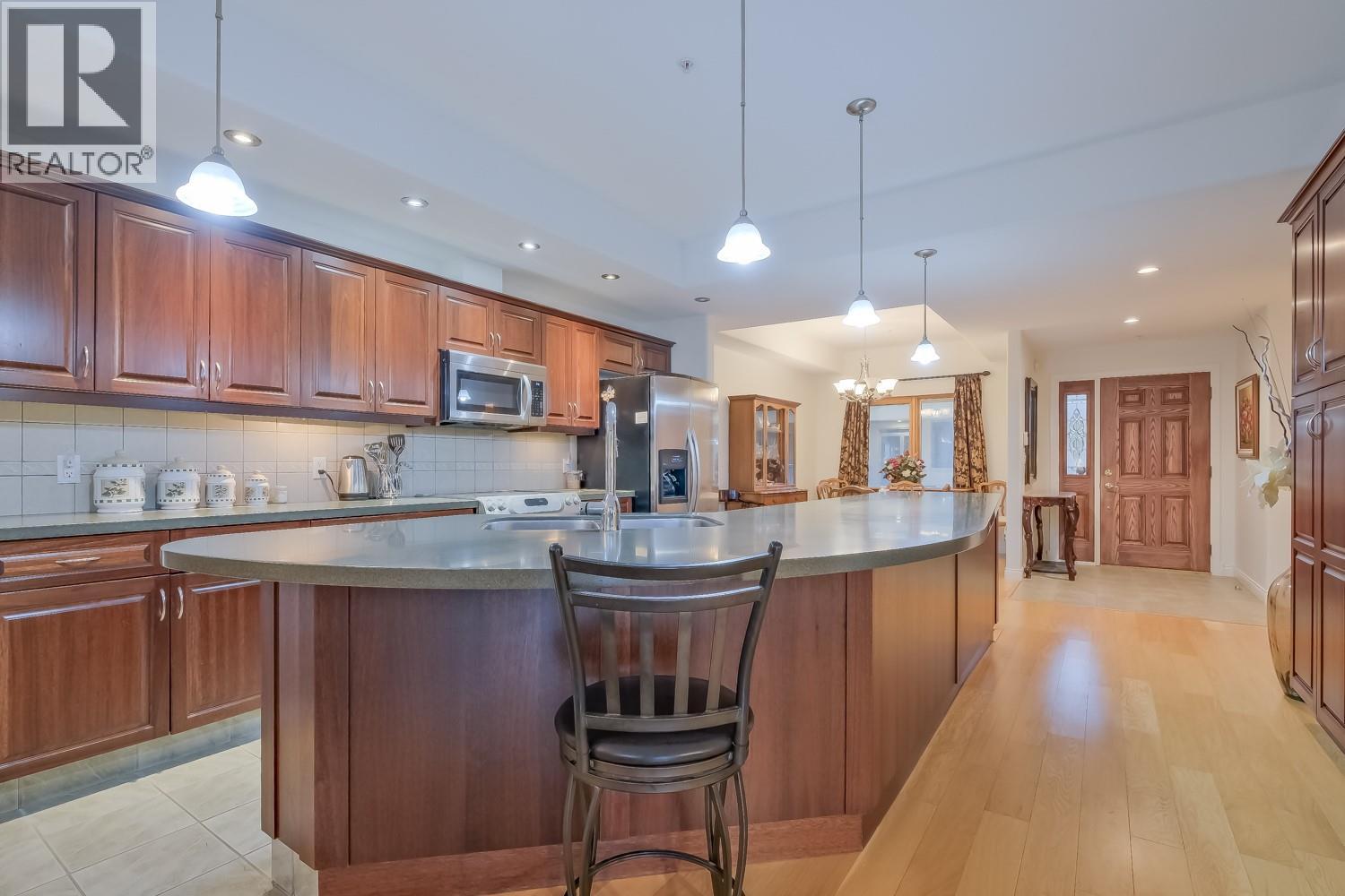 408 250 MARINA Way, Penticton