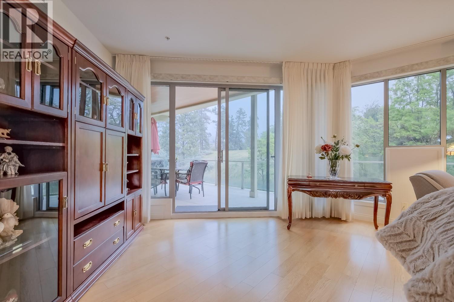 408 250 MARINA Way, Penticton