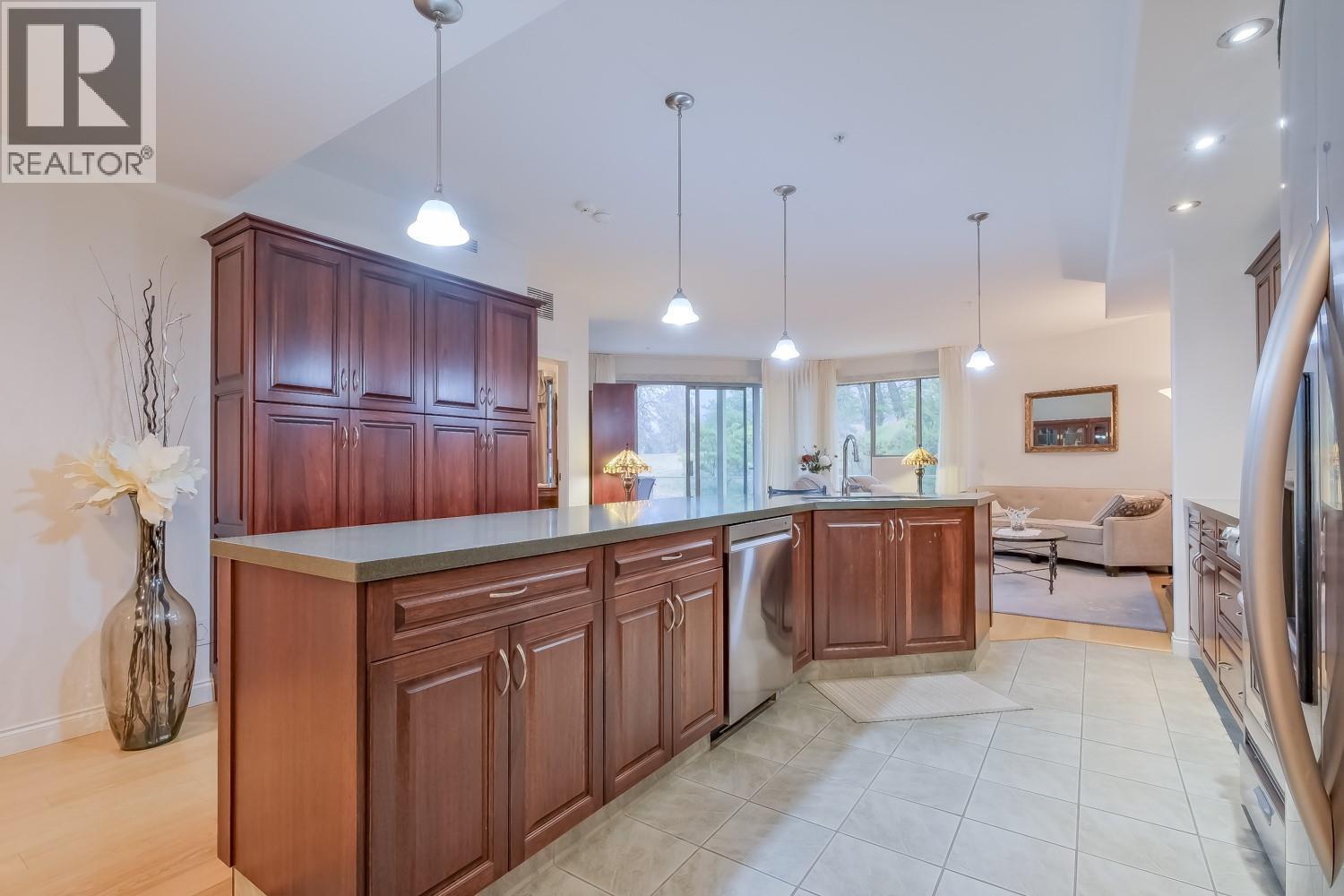 408 250 MARINA Way, Penticton