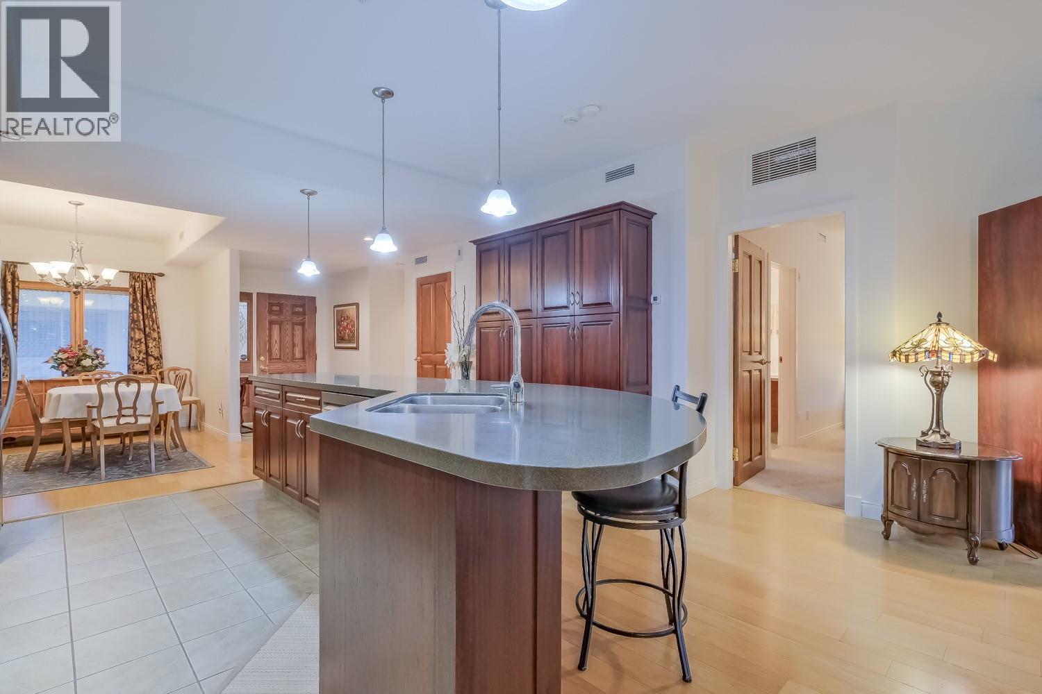 408 250 MARINA Way, Penticton