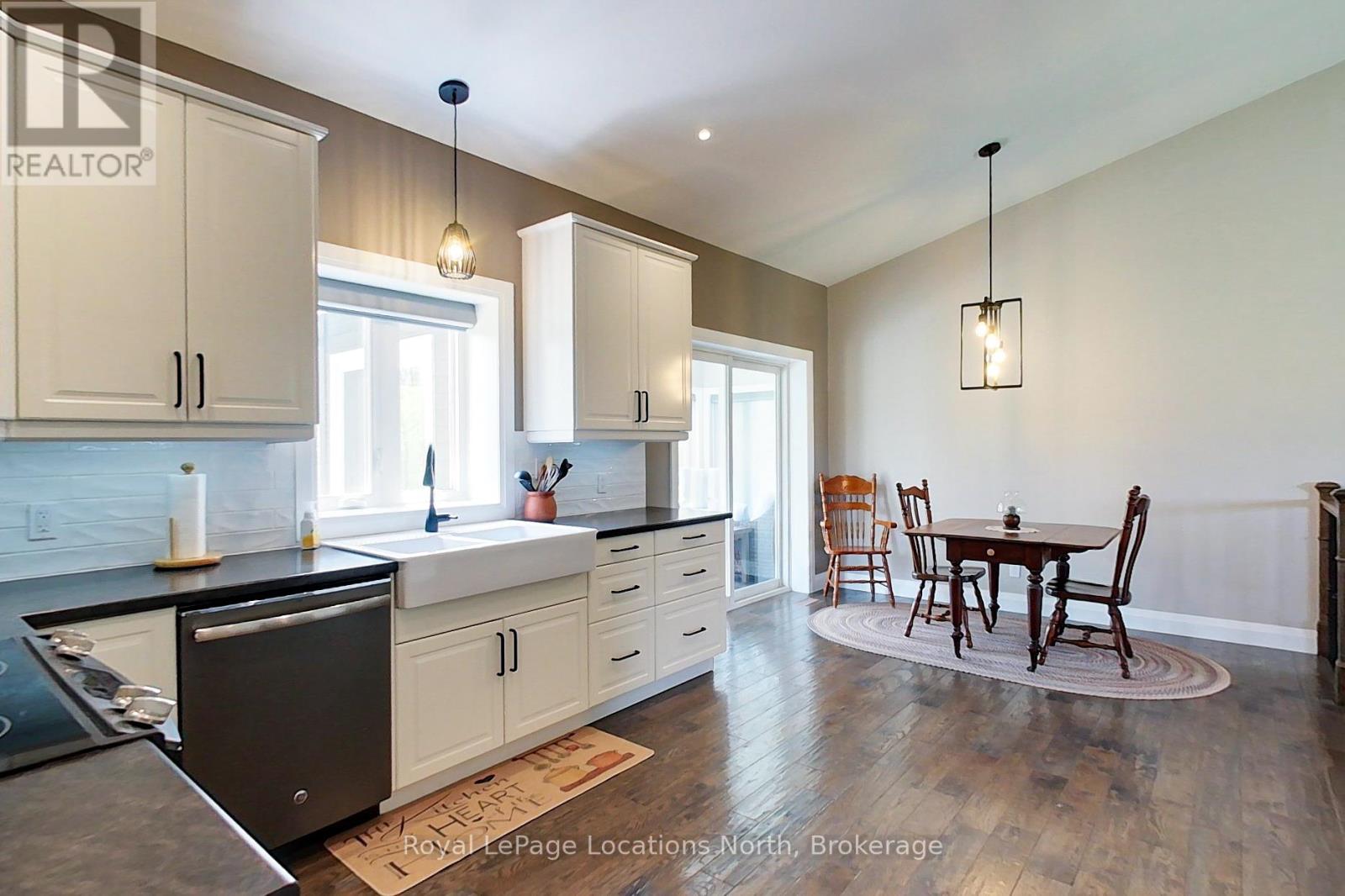 109 ROBERTSON AVENUE - 10