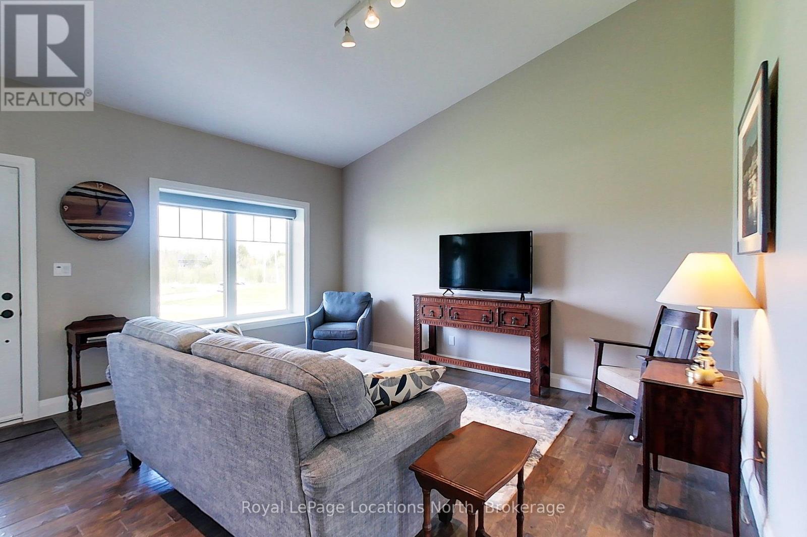 109 ROBERTSON AVENUE - 14