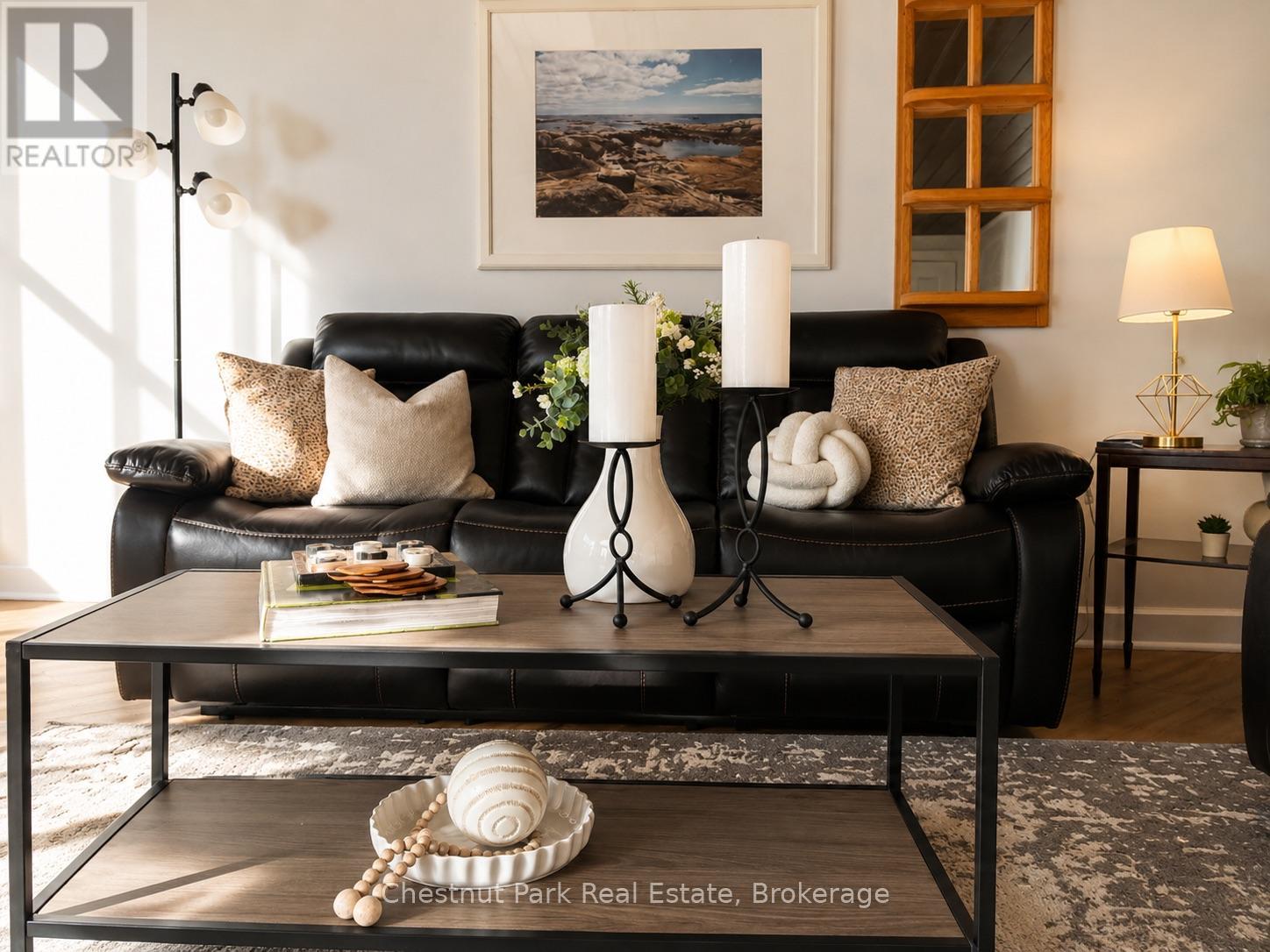 12 FERNDALE ROAD - 21