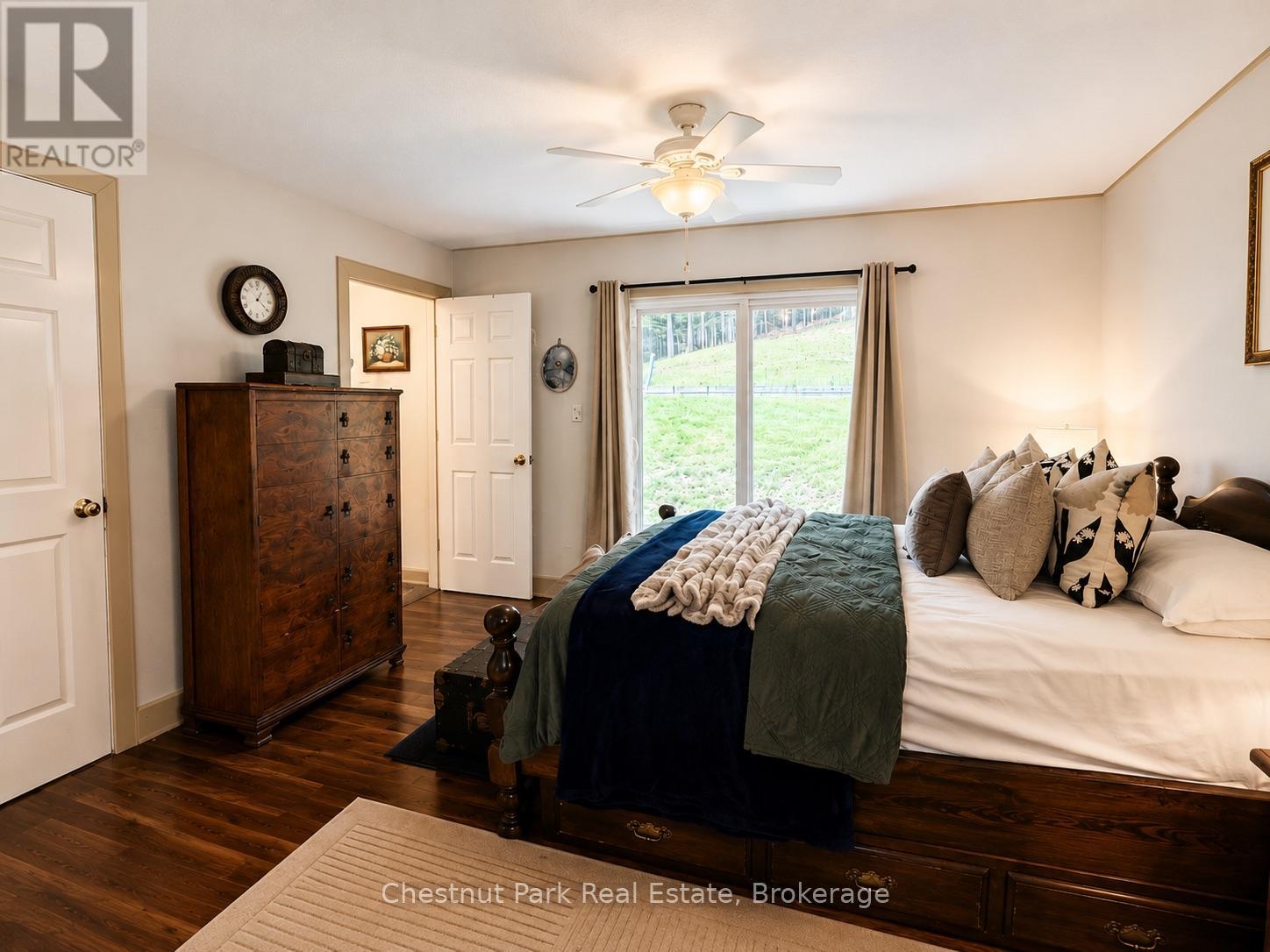 12 FERNDALE ROAD - 28