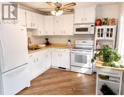 12 Ferndale Road, Muskoka Lakes, ON P0B1J0 Photo 16