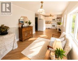 12 Ferndale Road, Muskoka Lakes, ON P0B1J0 Photo 9