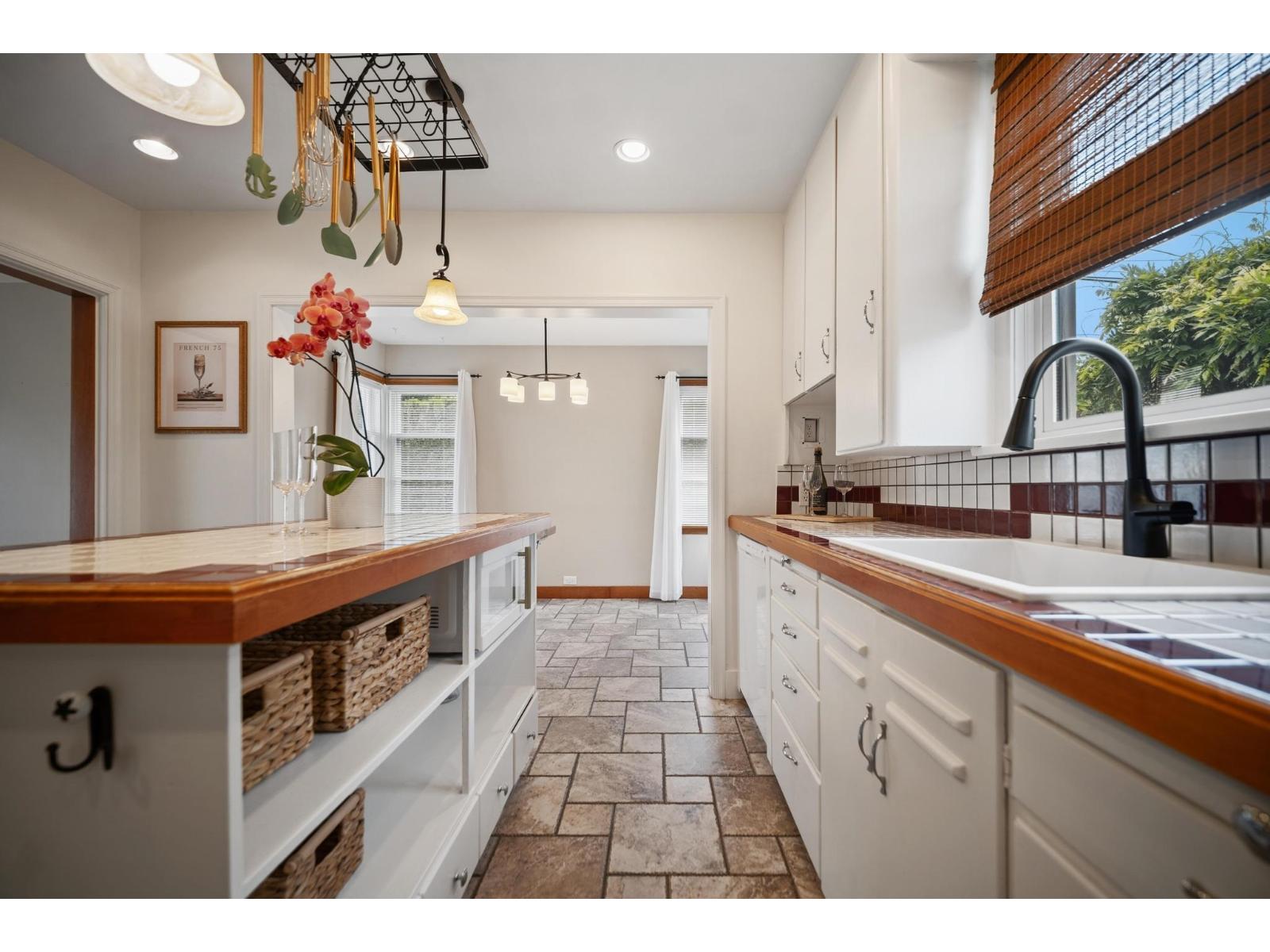 46005 RIVERSIDE DRIVE, Chilliwack Proper East, Chilliwack