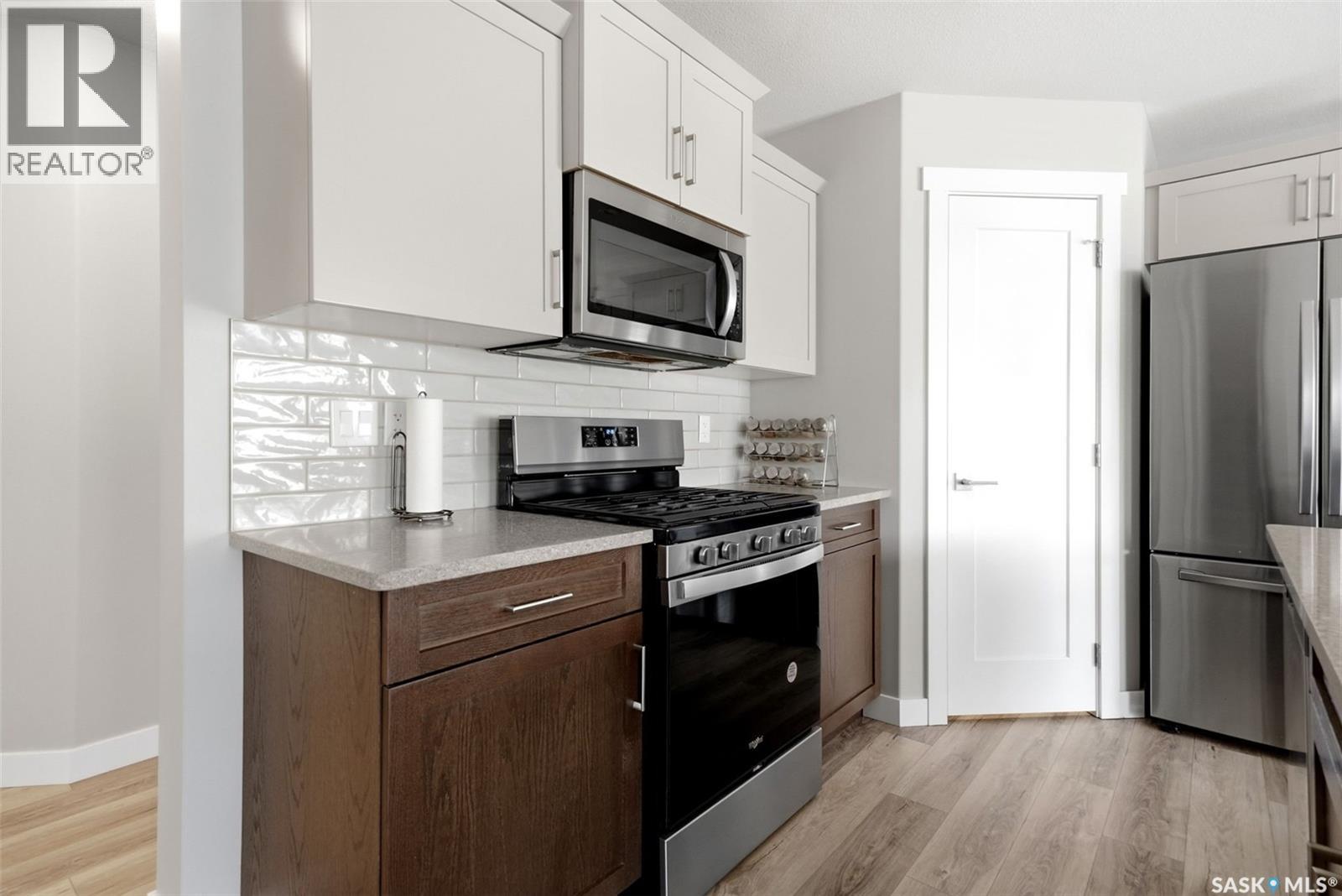 #4789 Mutrie CRESCENT - 8
