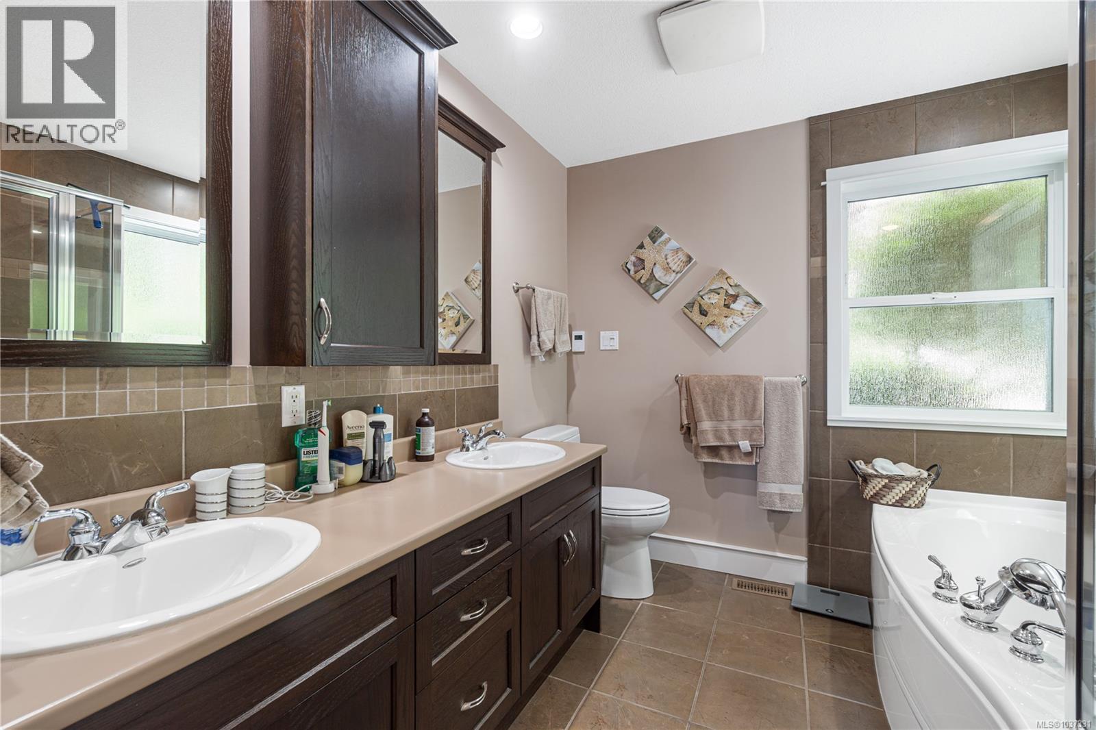 685 Wildgreen Way, Parksville