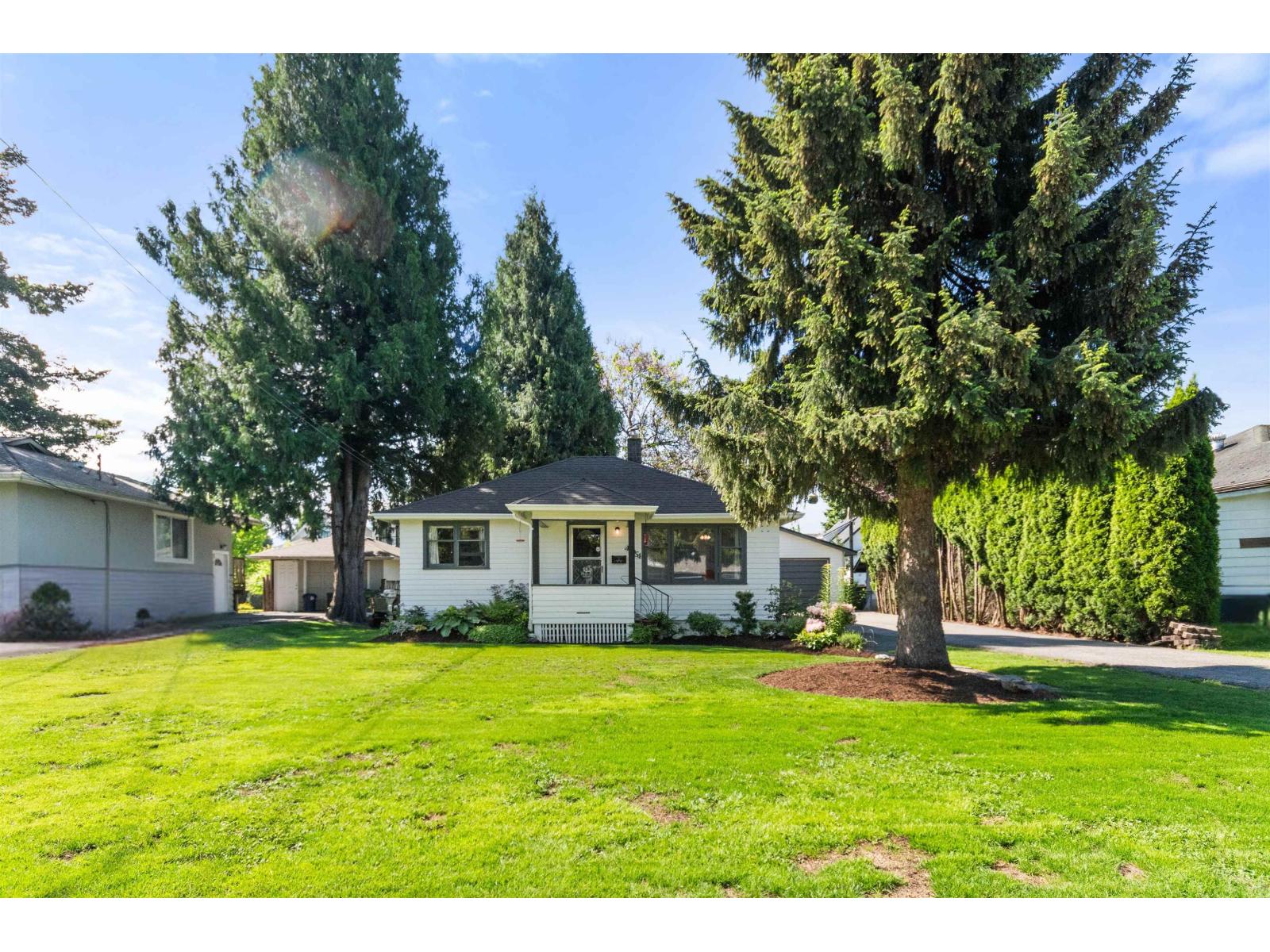 46054 KING Avenue - main photo