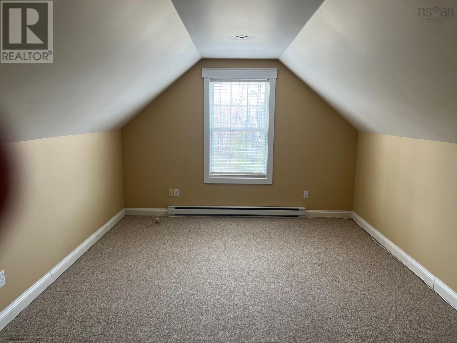 42 Rowan Avenue - 44
