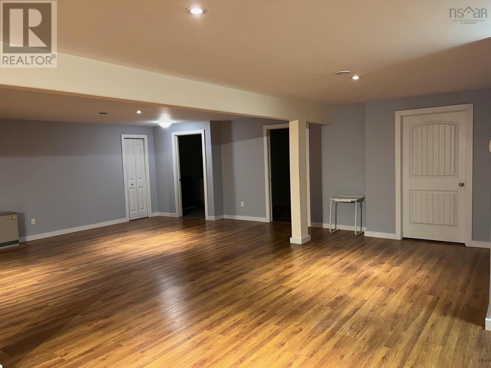 42 Rowan Avenue - 30