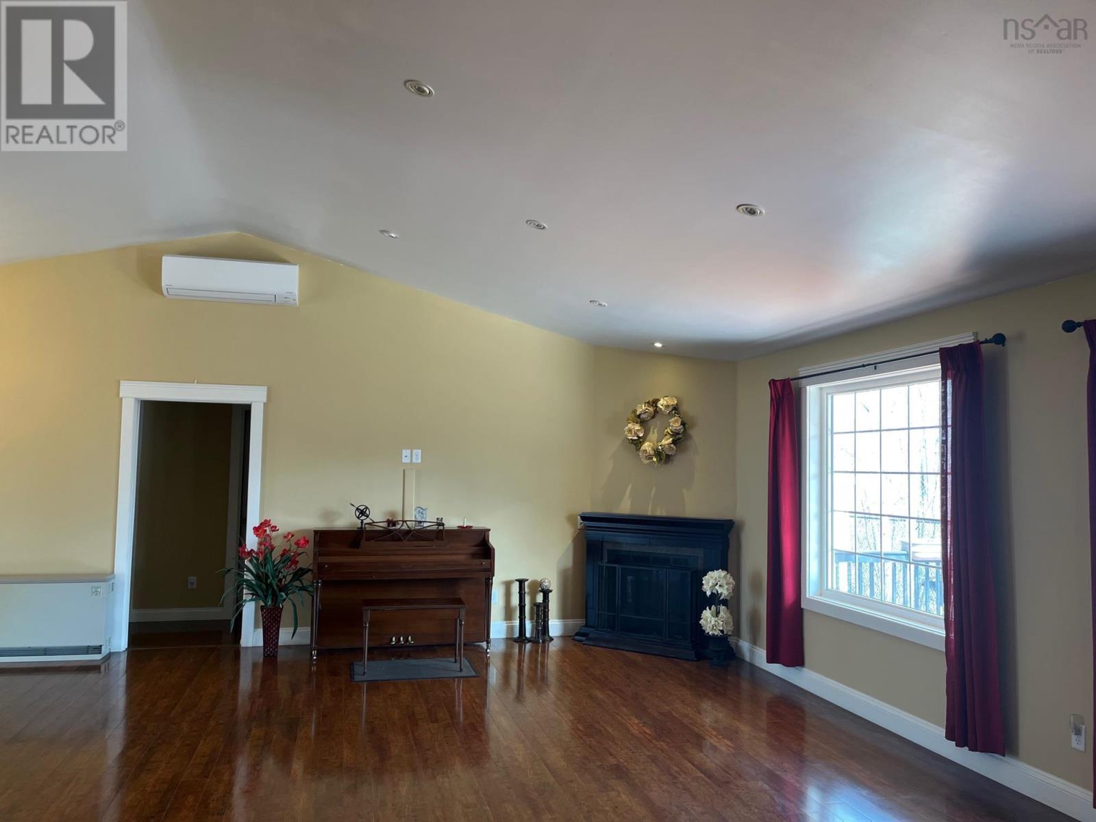42 Rowan Avenue - 13