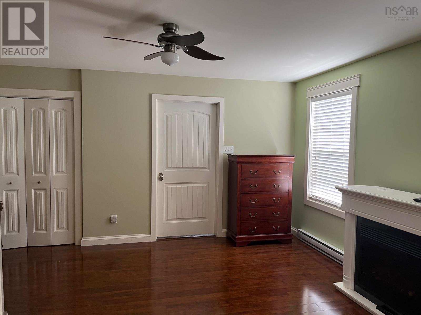 42 Rowan Avenue - 23