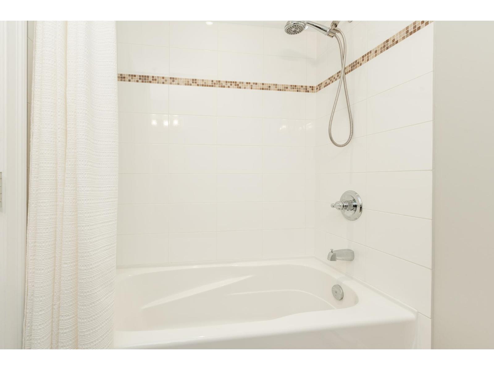 103 1551 FOSTER STREET, White Rock