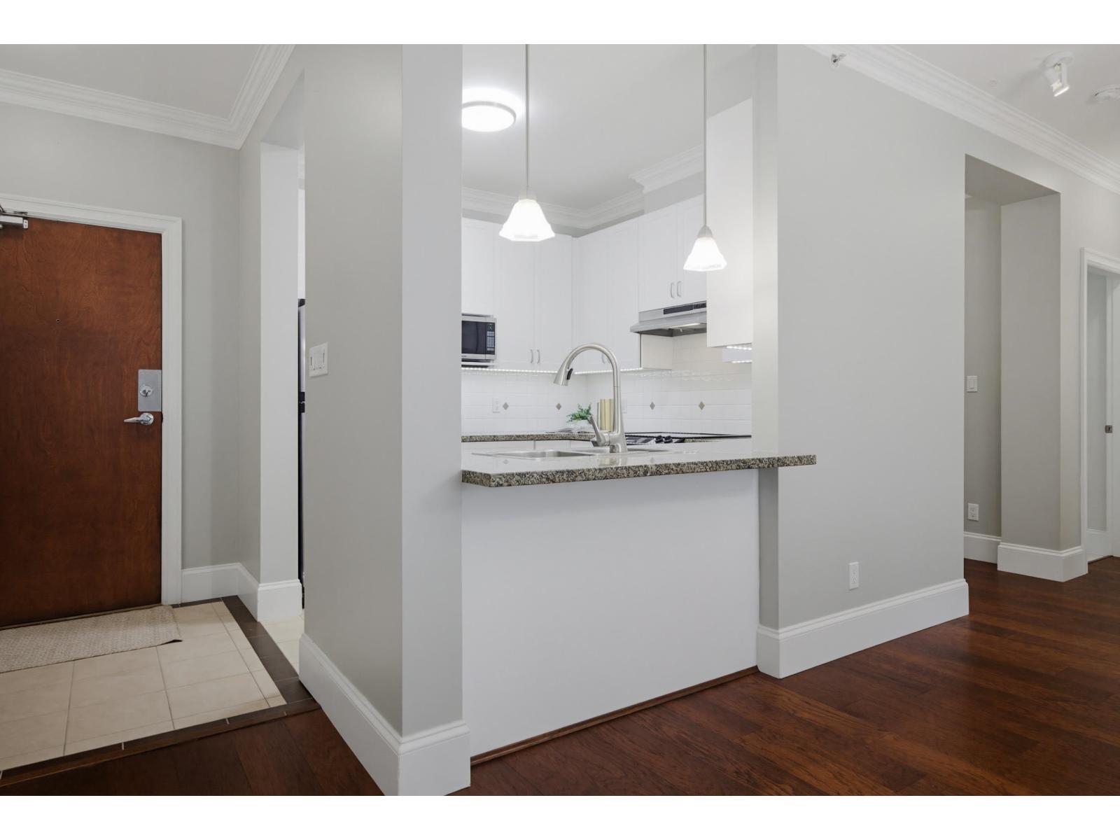 103 1551 FOSTER STREET, White Rock