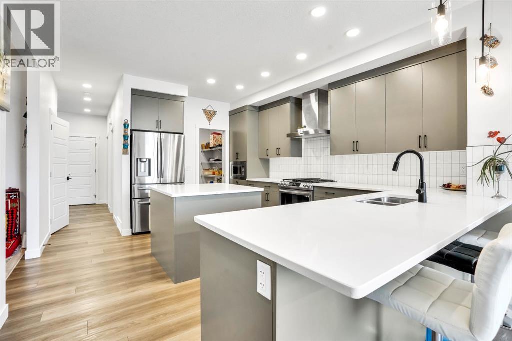 353 Walcrest View SE - 6