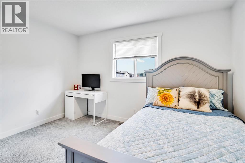 353 Walcrest View SE - 19