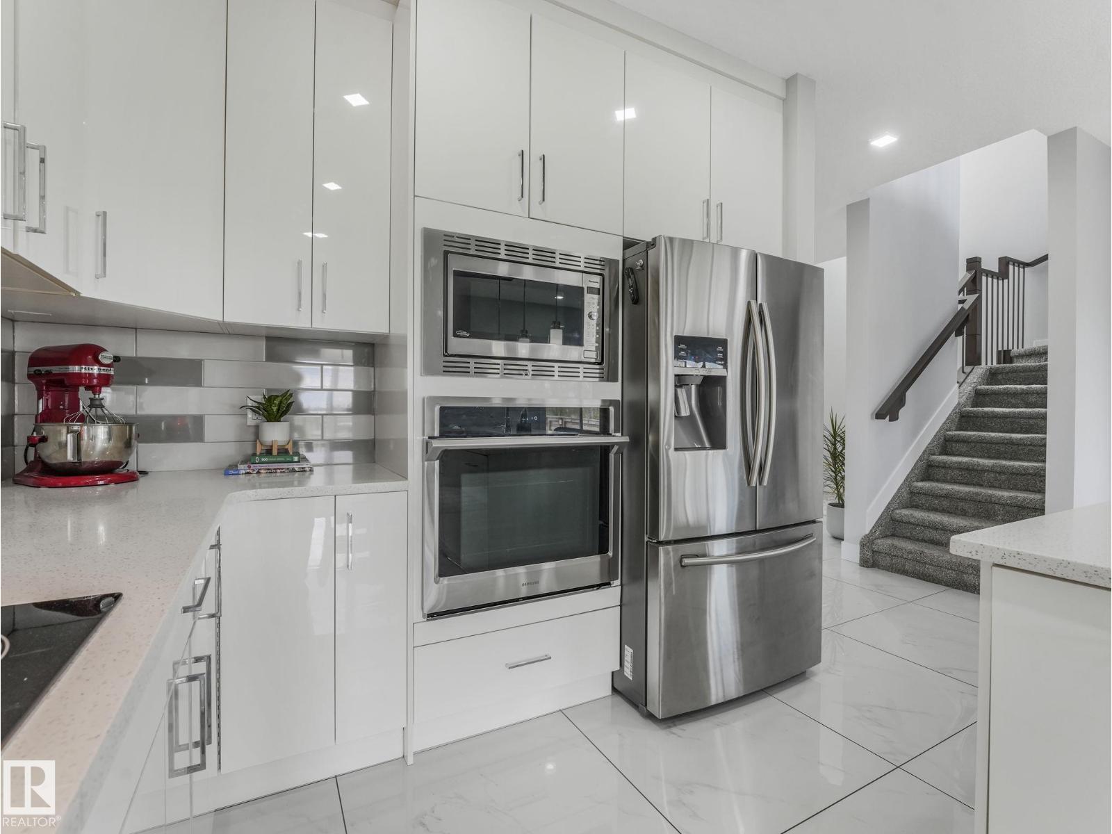 12 SANDALWOOD PL — photo 24