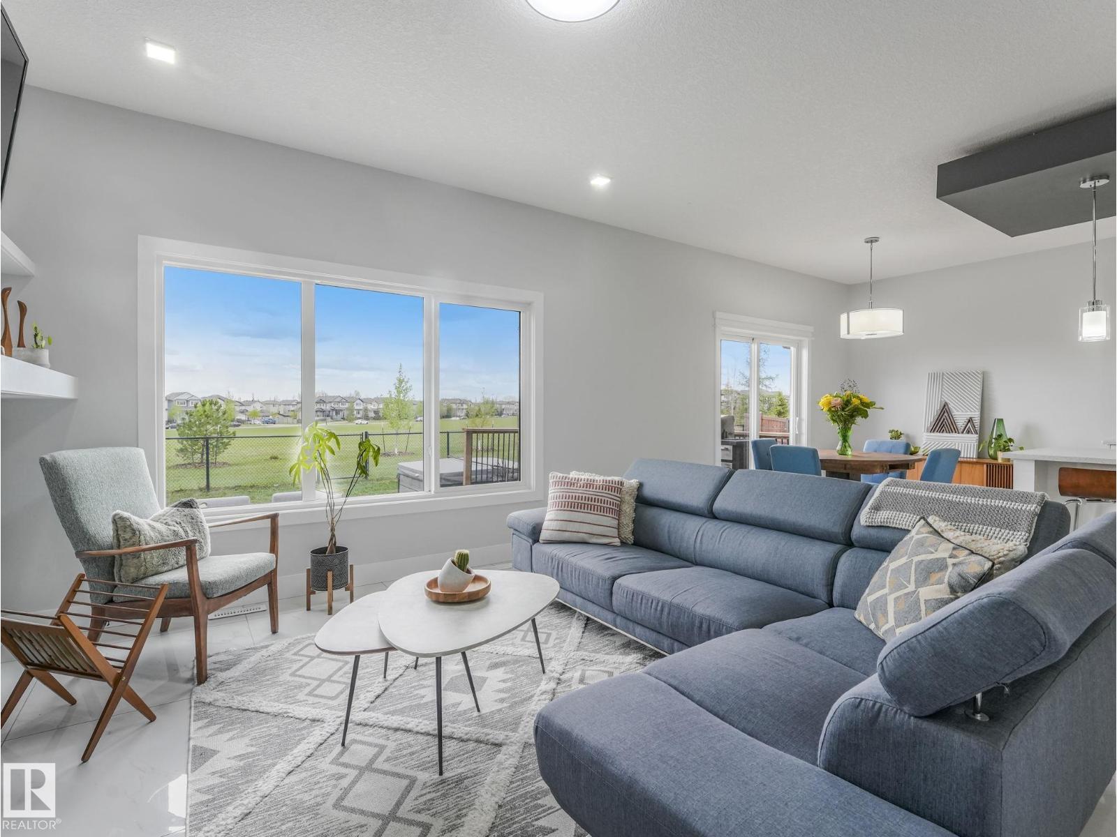 12 SANDALWOOD PL — photo 33