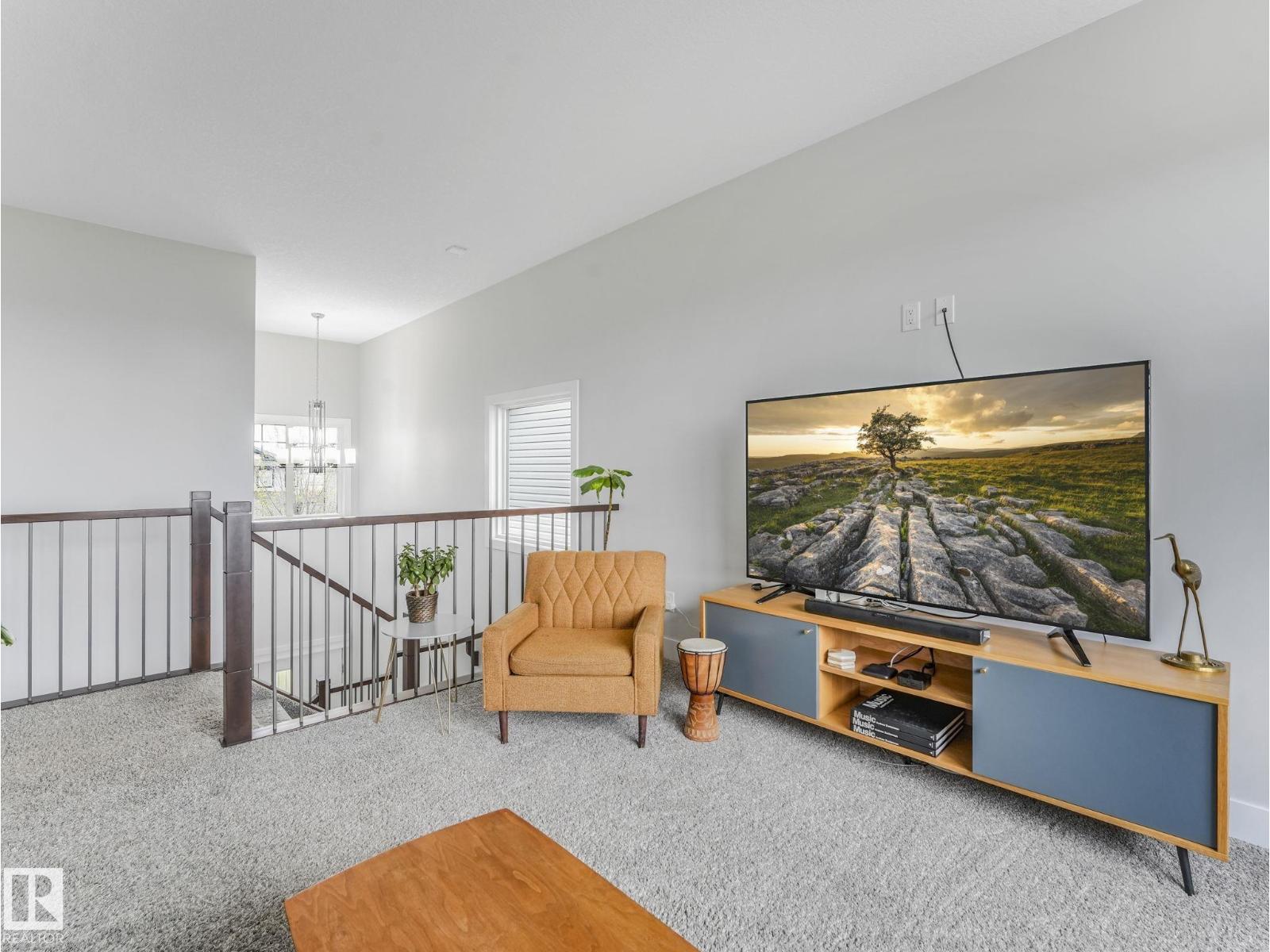 12 SANDALWOOD PL — photo 40