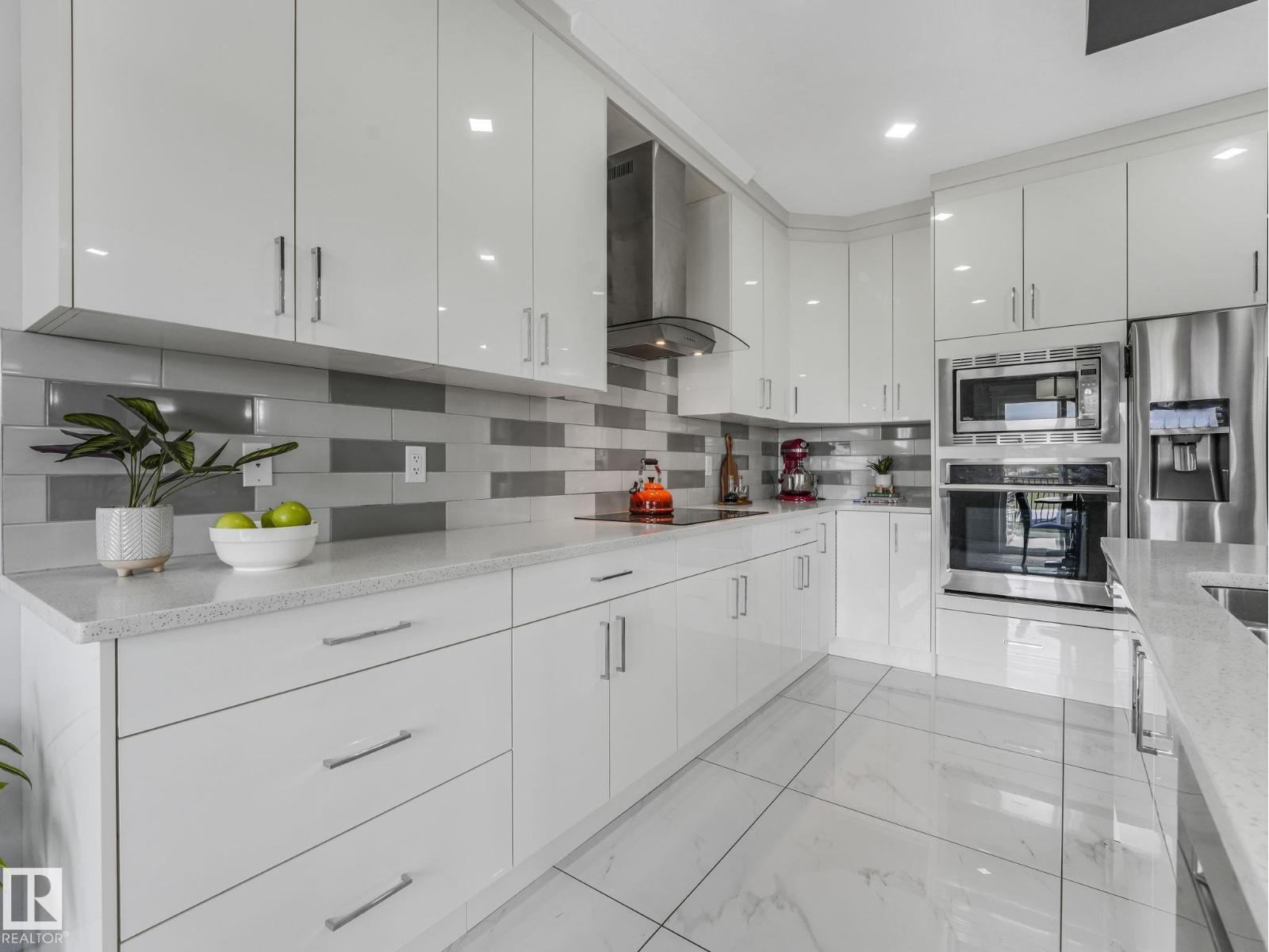 12 SANDALWOOD PL — photo 26