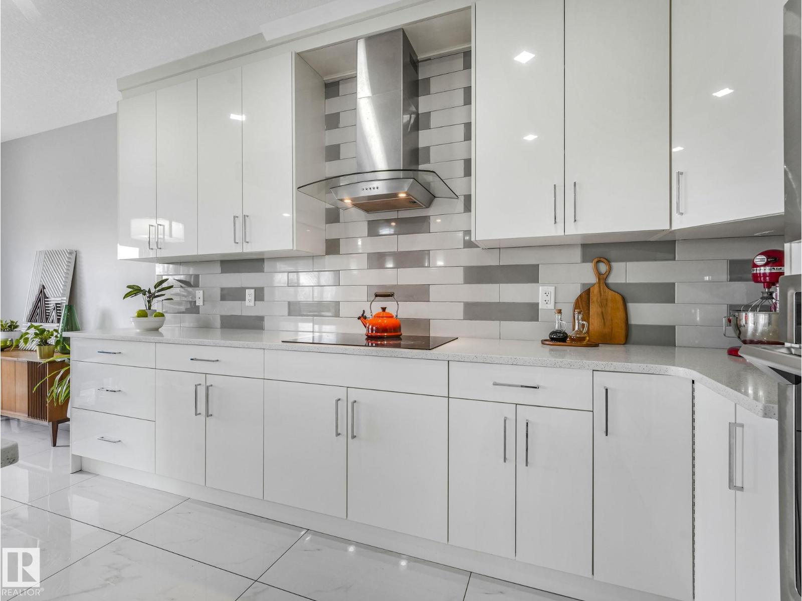 12 SANDALWOOD PL — photo 25