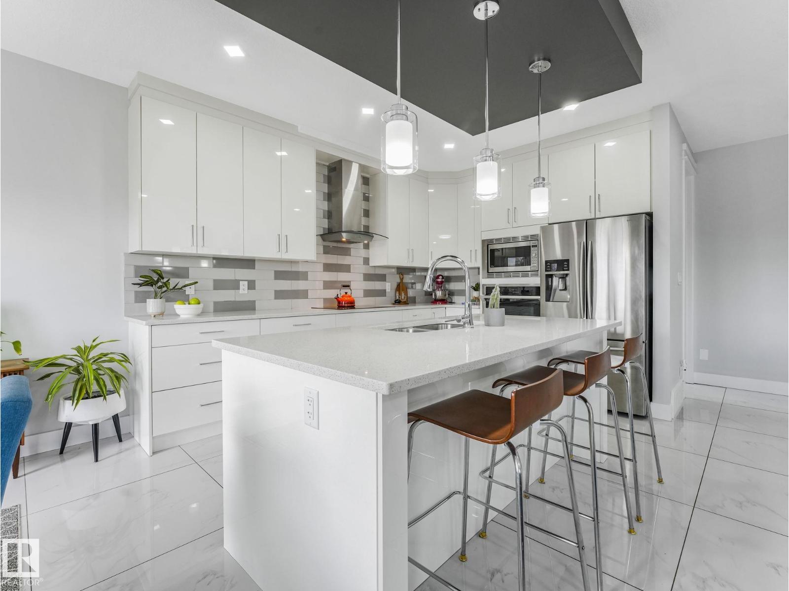 12 SANDALWOOD PL — photo 20