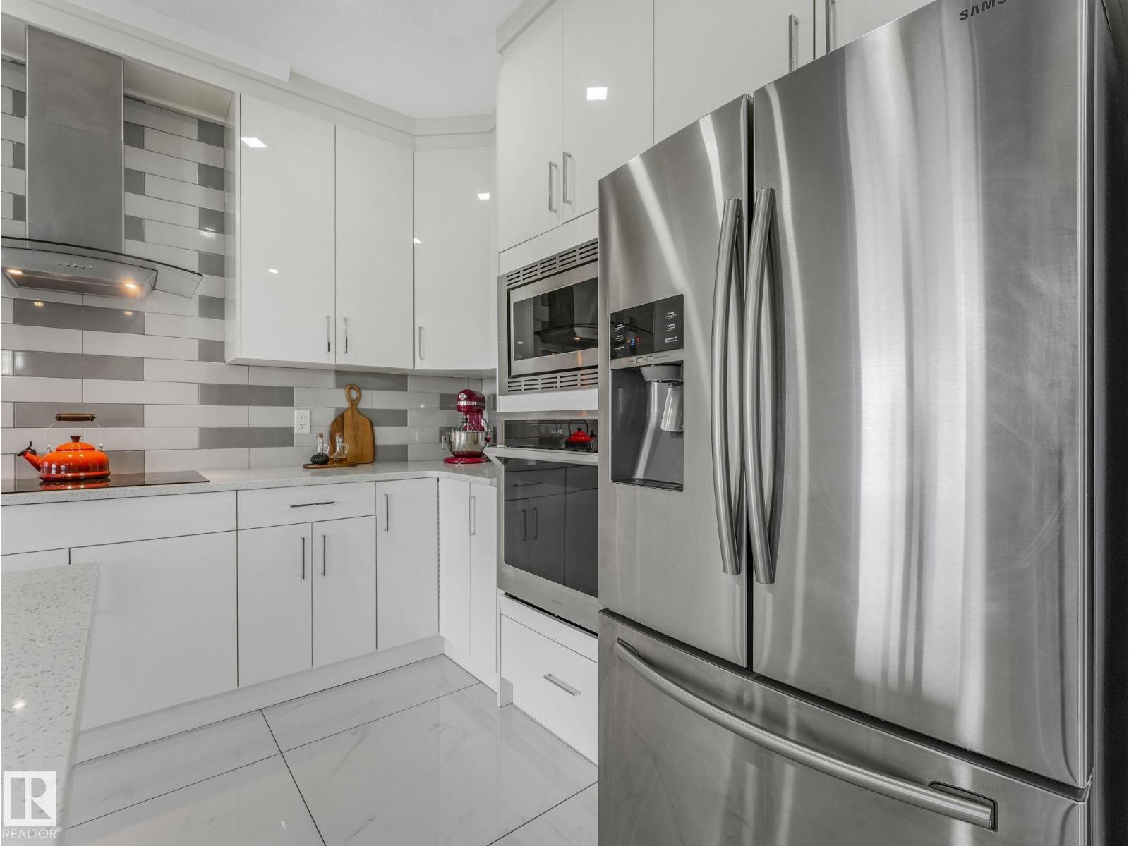 12 SANDALWOOD PL — photo 23