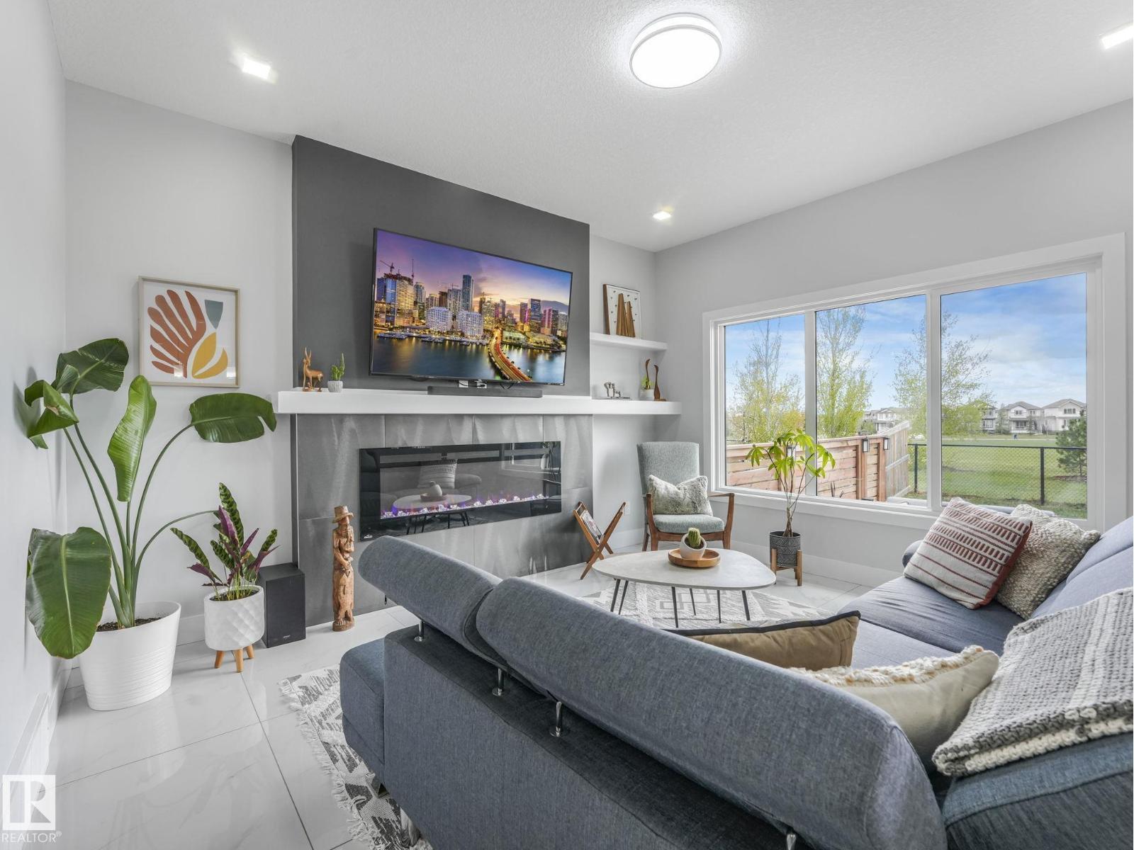 12 SANDALWOOD PL — photo 32