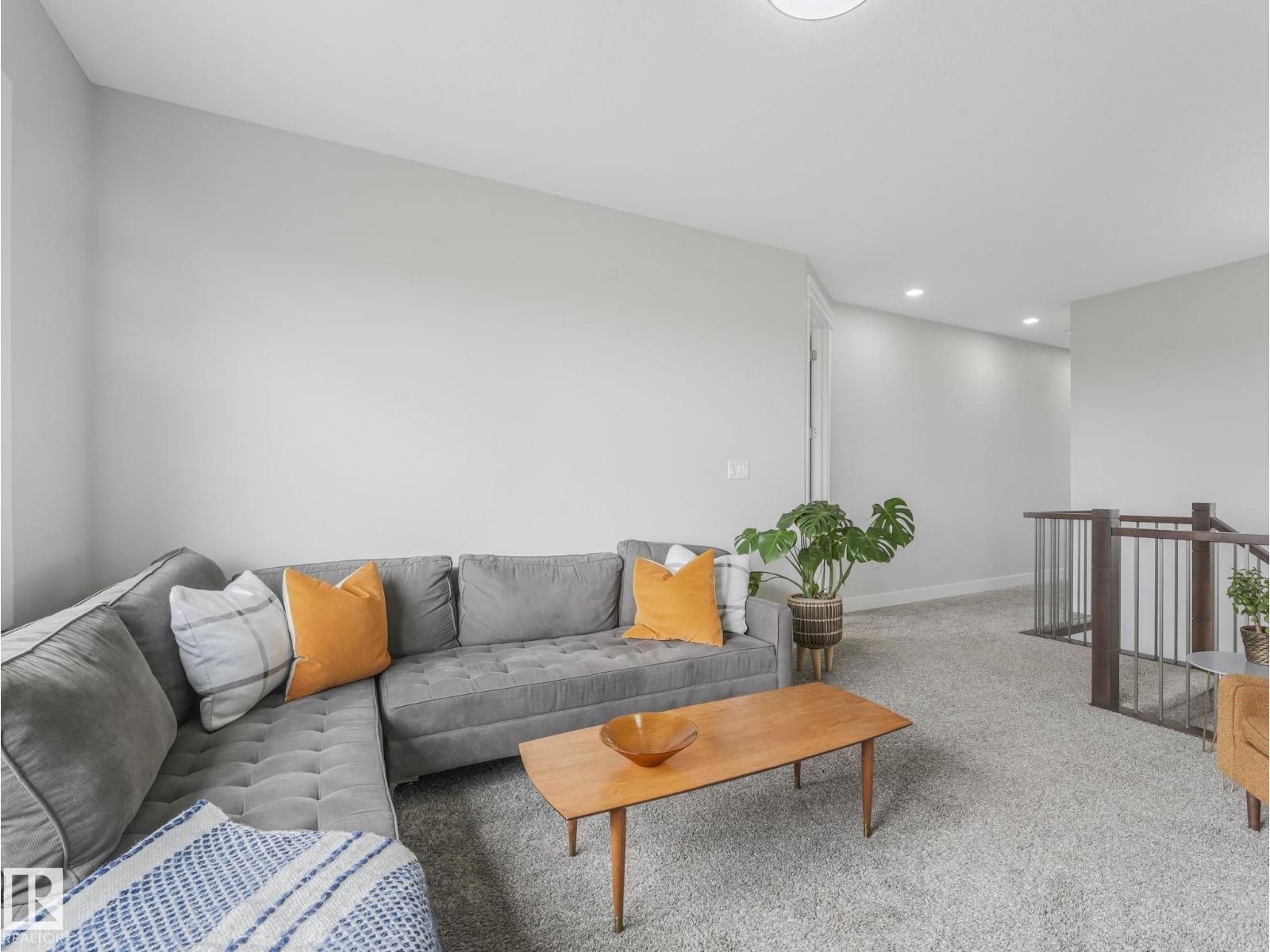 12 SANDALWOOD PL — photo 39