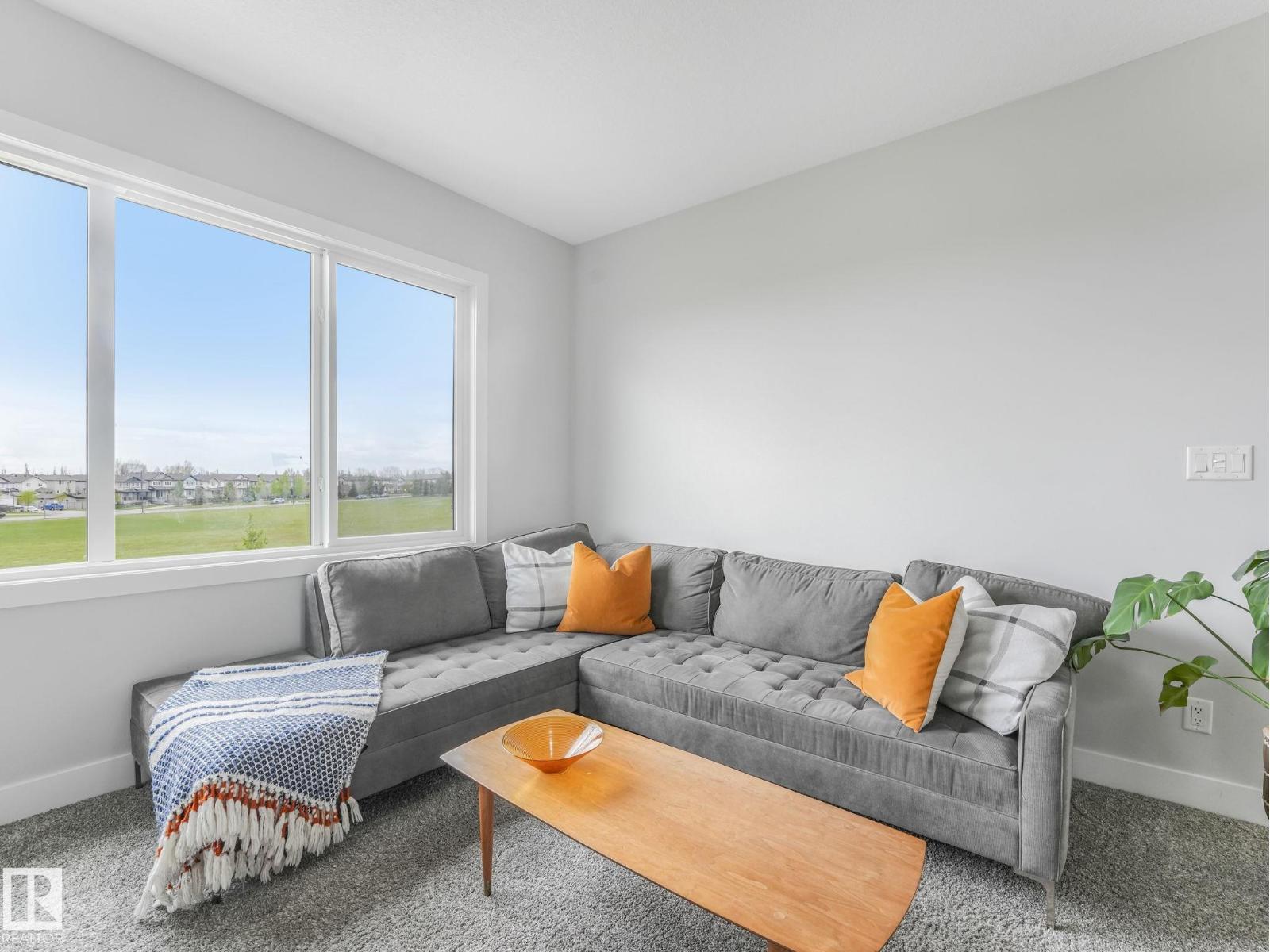 12 SANDALWOOD PL — photo 38