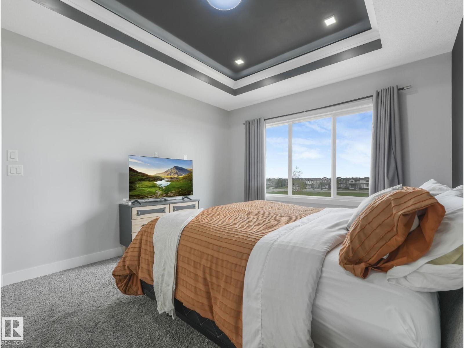 12 SANDALWOOD PL