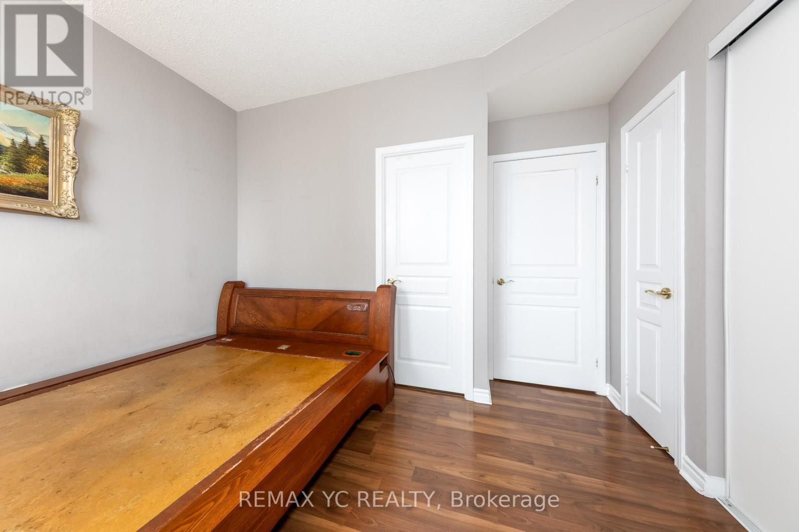 #802 28 BYNG AVENUE - 13