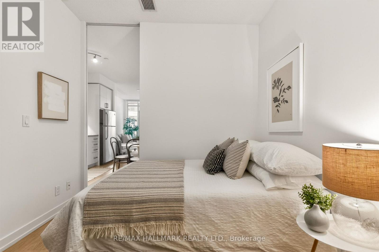 #408 89 DUNFIELD AVENUE - 33