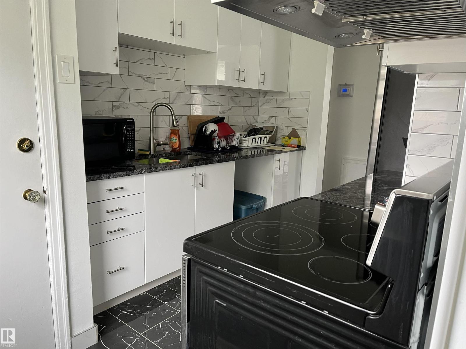 11314 78 AV NW NW - 7