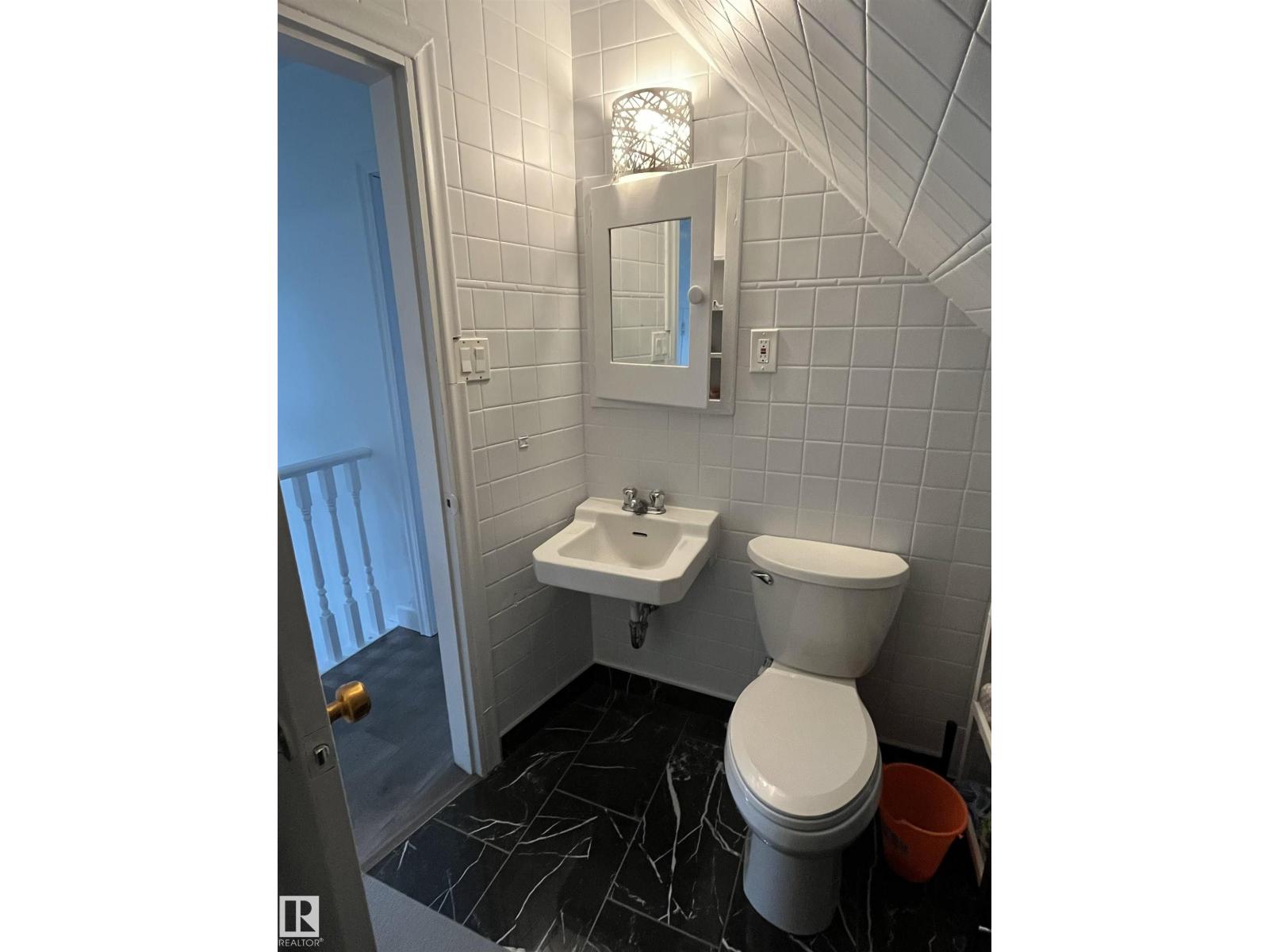 11314 78 AV NW NW - 19